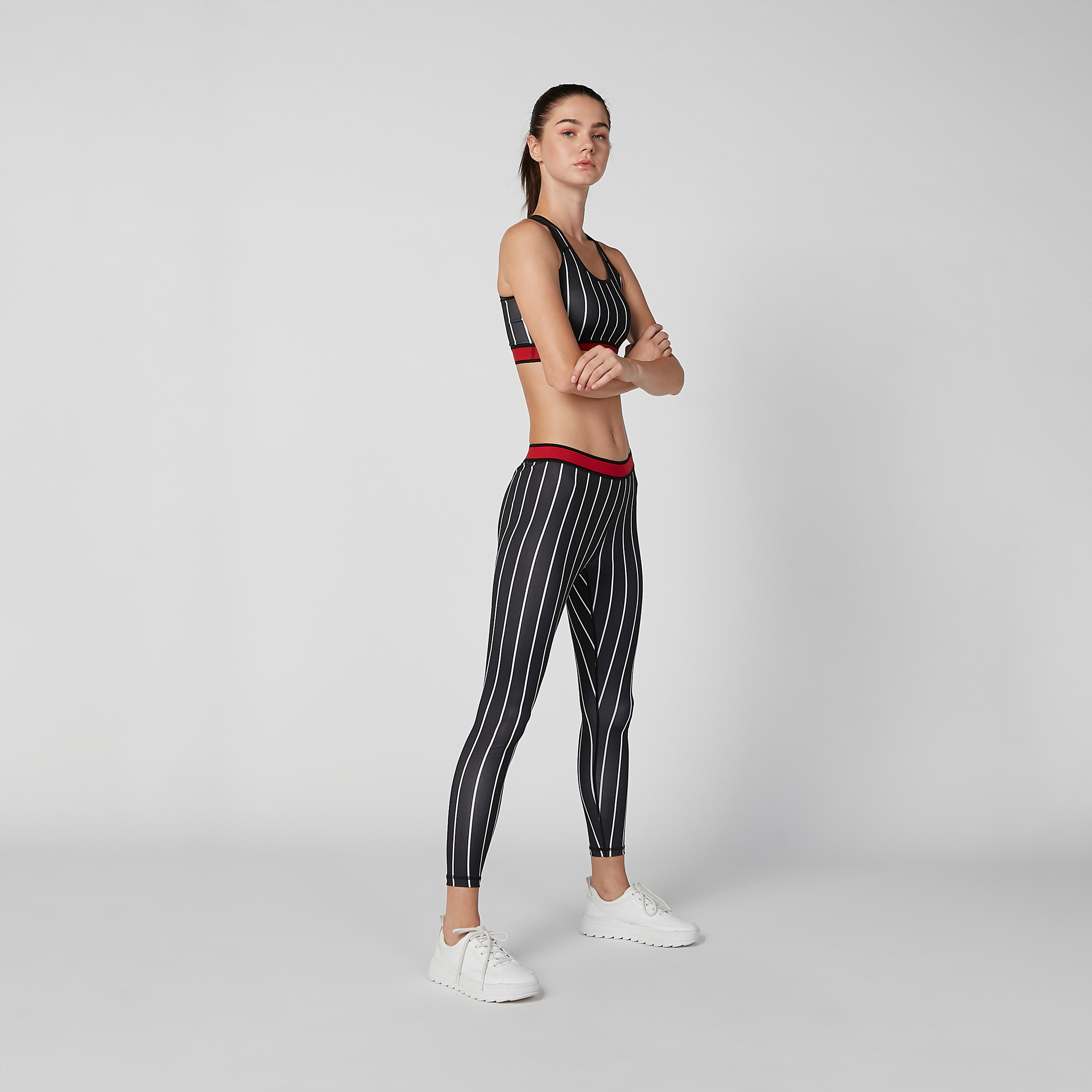 بنطال ليقنز طويل ومقلّم بخصر مطّاطي-women-clothing-sportswearandactivewear-bottoms-image-4