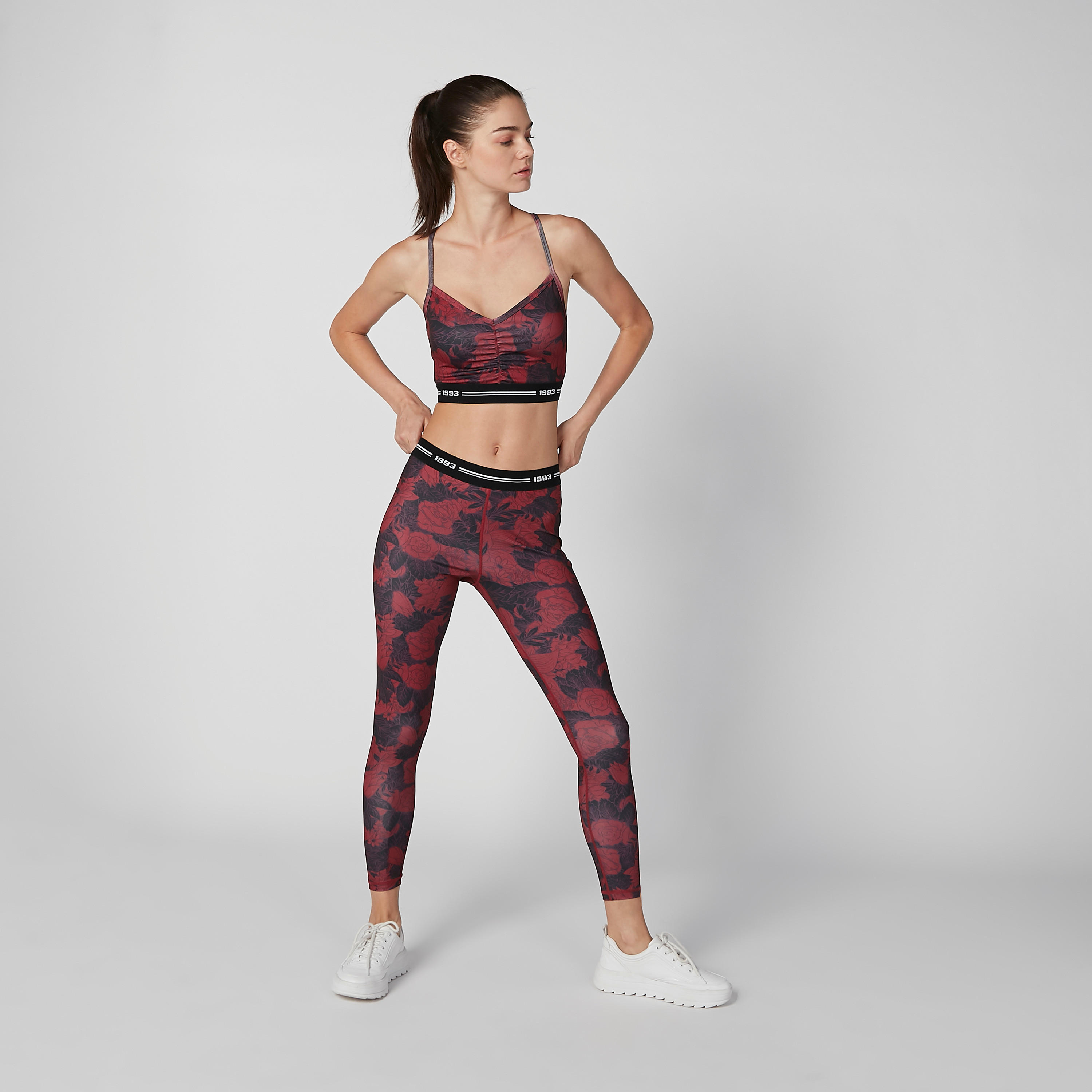 صدرية رياضية بحمّالات رفيعة قابلة للتعديل وطبعات-sports-women-clothing-sportsbras-image-2