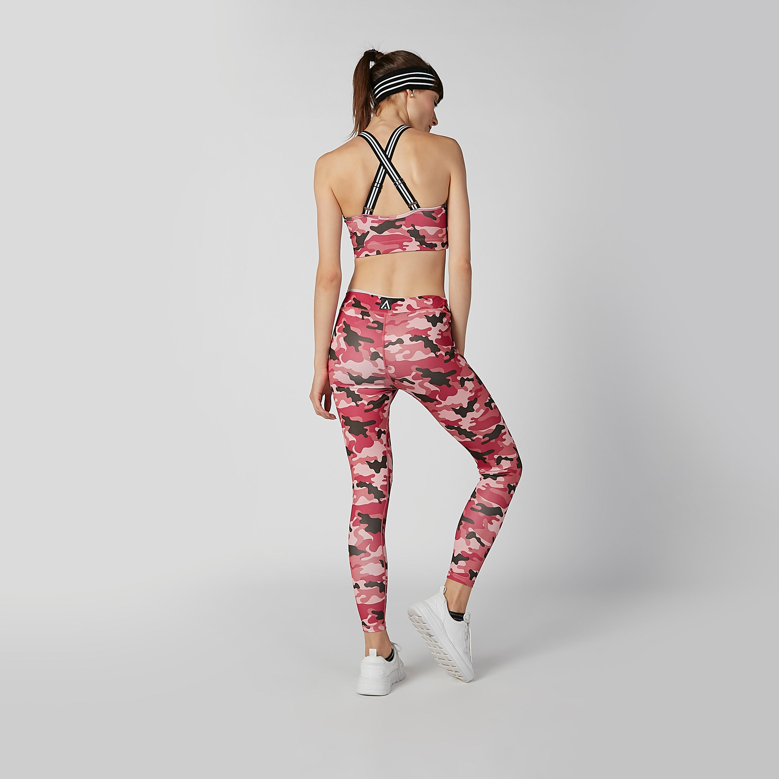 بنطلون مستدام ليقنز بخصر مطّاطي وطبعات -women-clothing-sportswearandactivewear-bottoms-image-5
