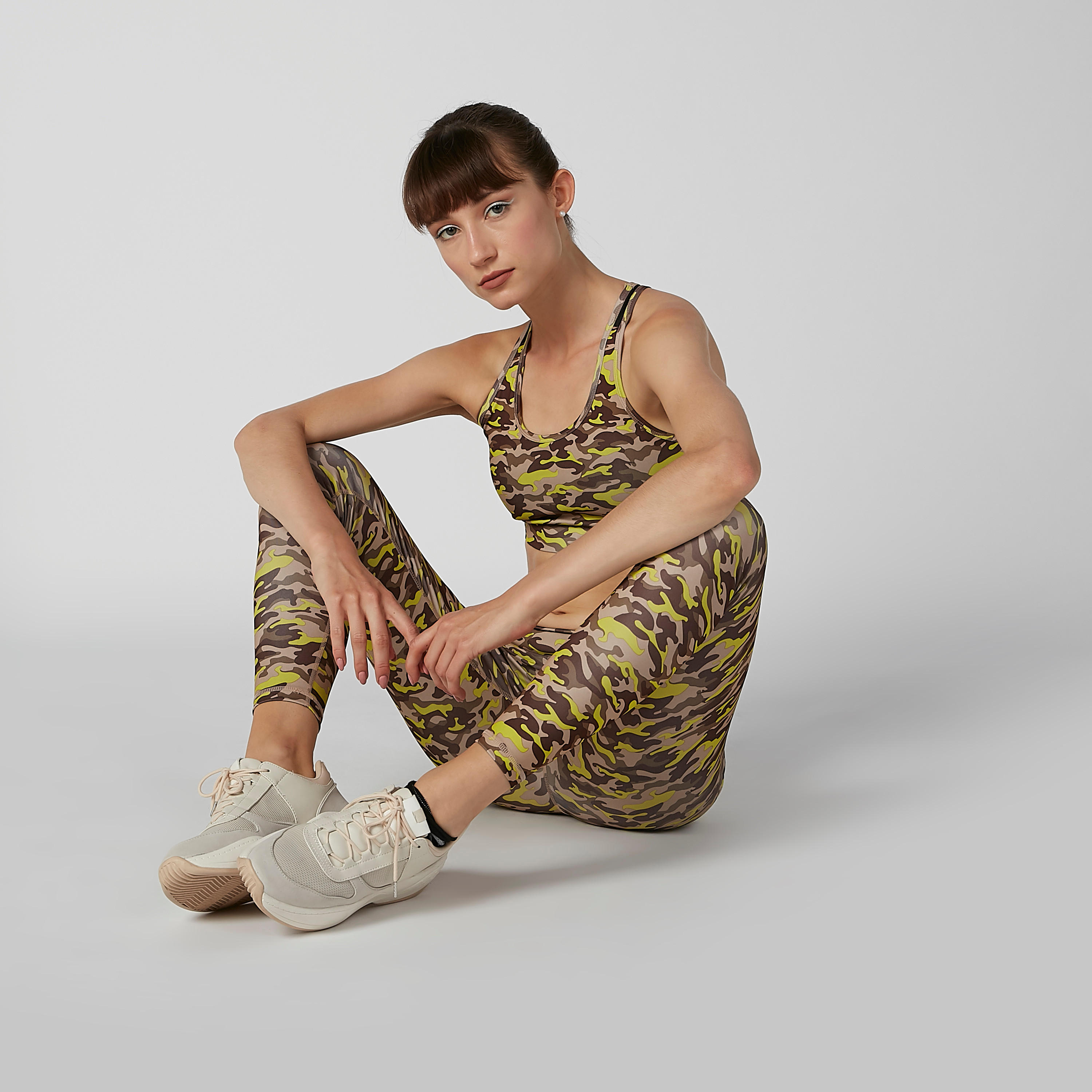 صدرية رياضية مستدامة بظهر ريسر وطبعات -sports-women-clothing-sportsbras-image-1
