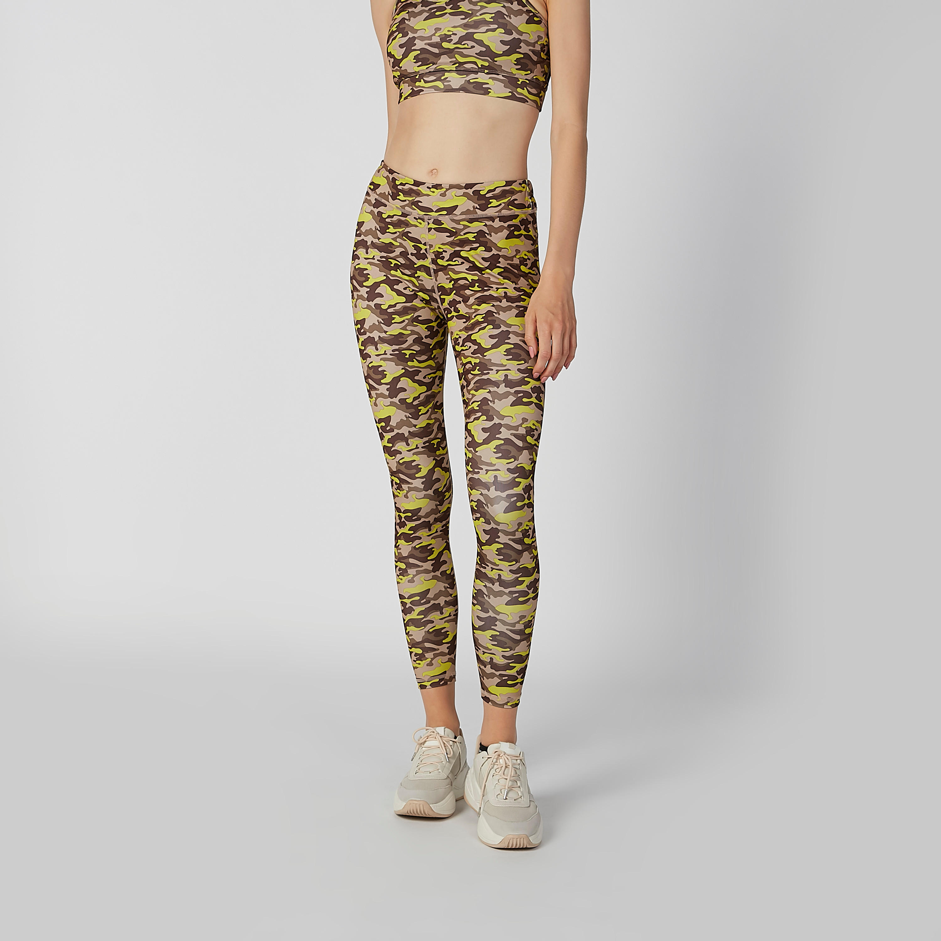 بنطلون مستدام ليقنز بخصر مطّاطي وطبعات -women-clothing-sportswearandactivewear-bottoms-image-3