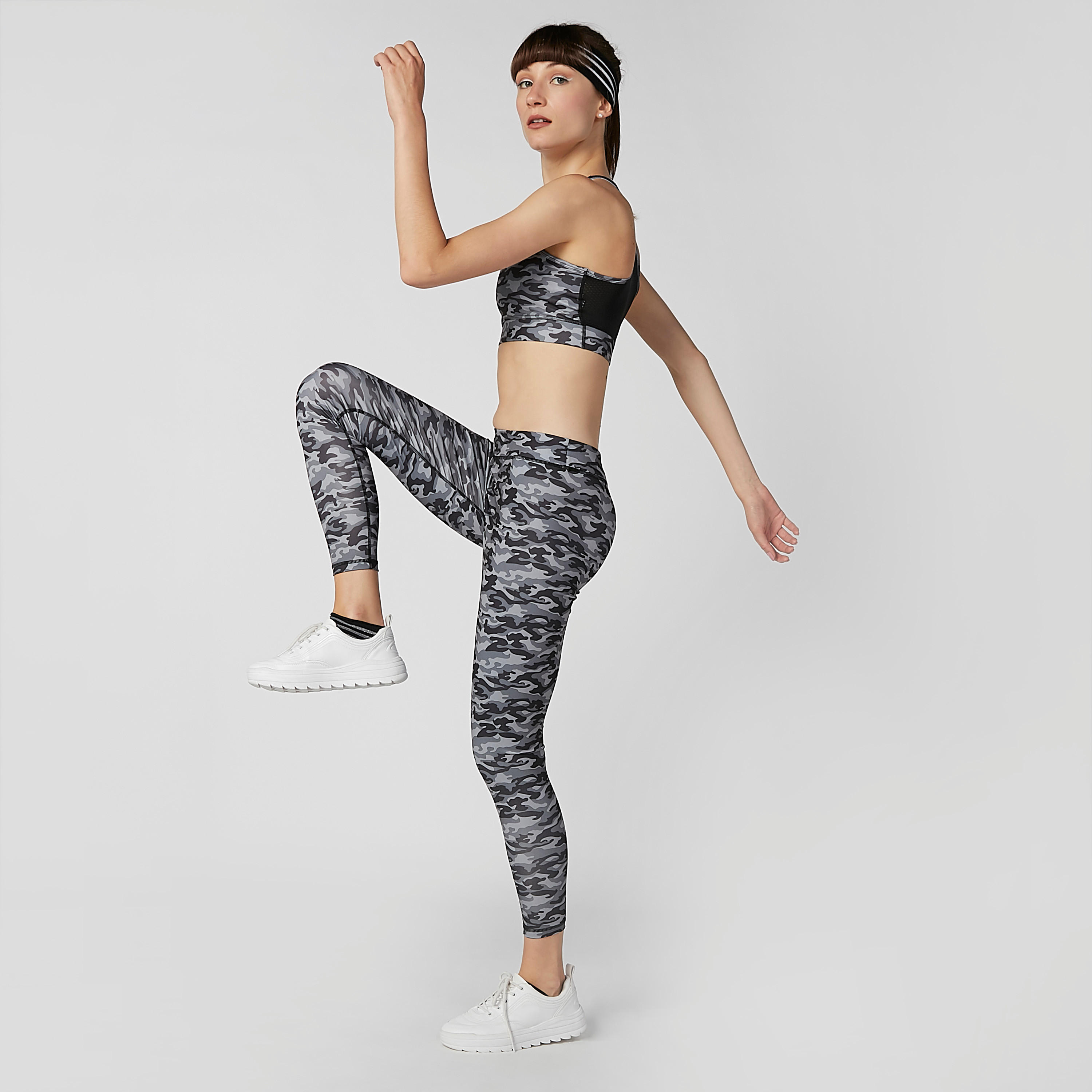 بنطلون ليقنز بخصر مطّاطي وطبعات -women-clothing-sportswearandactivewear-bottoms-image-1