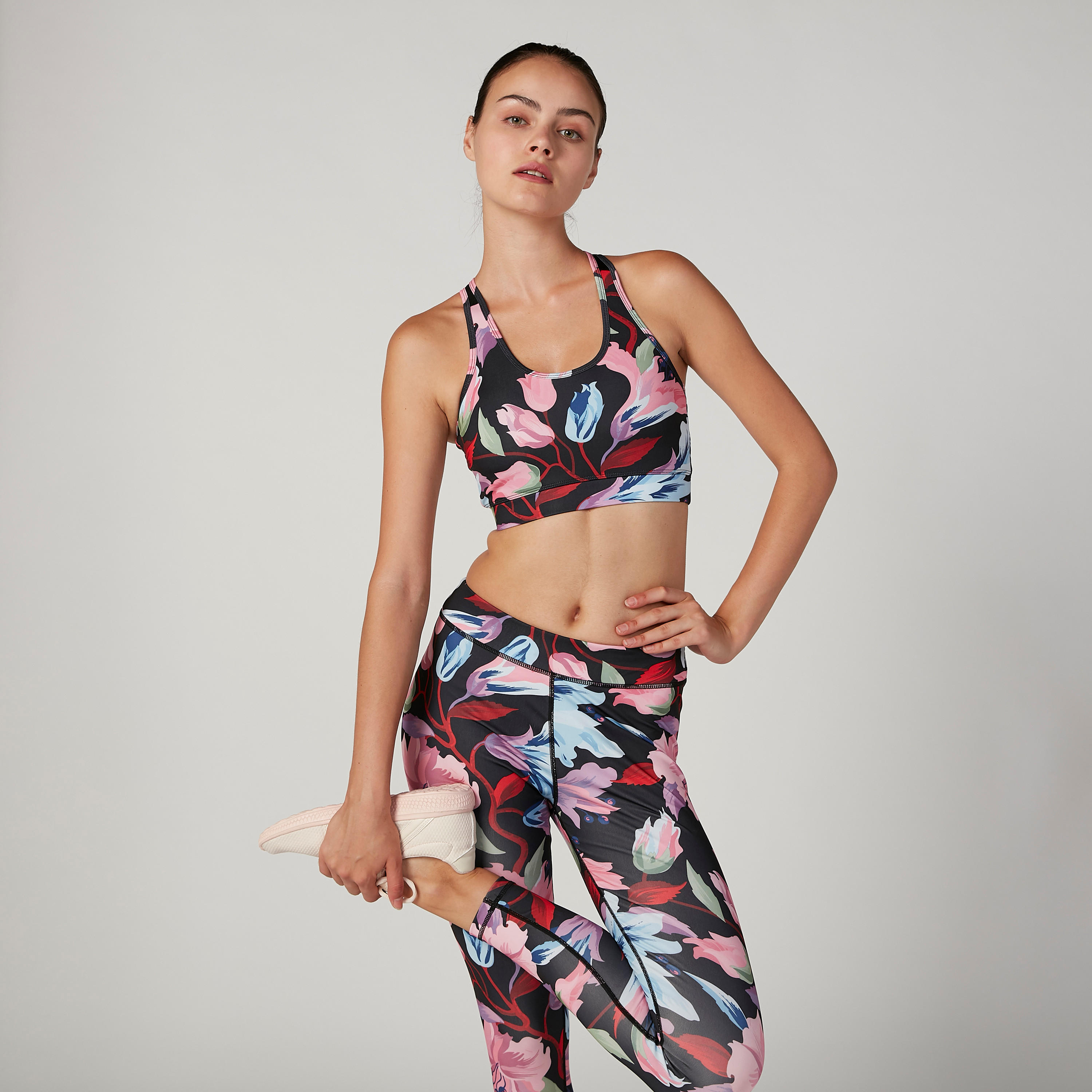 صدريّة رياضيّة بظهر ريسر وطبعات-sports-women-clothing-sportsbras-image-1