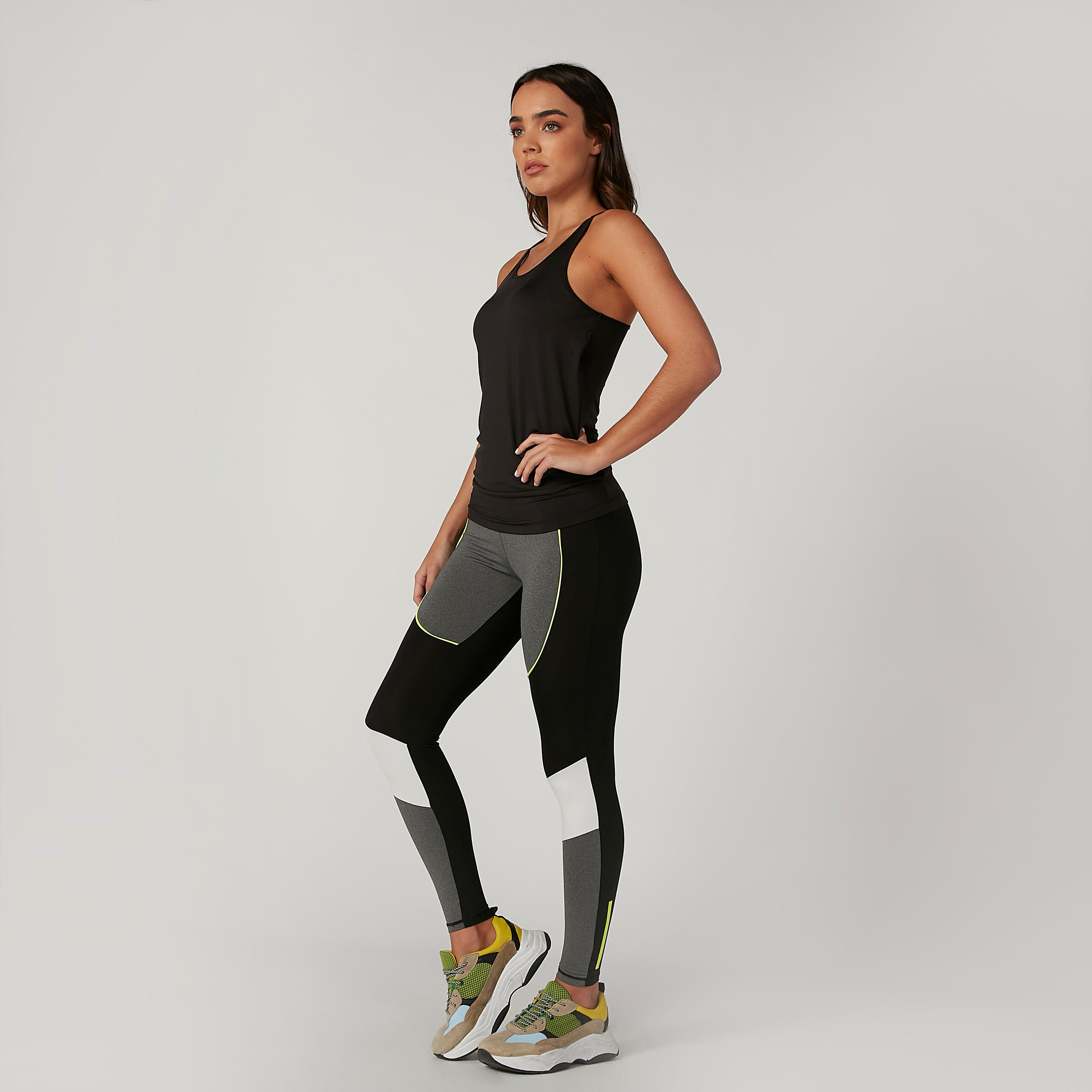بنطلون ليقنز مستدام بنمط كتل الألوان بخصر مطاطي -women-clothing-sportswearandactivewear-bottoms-image-4