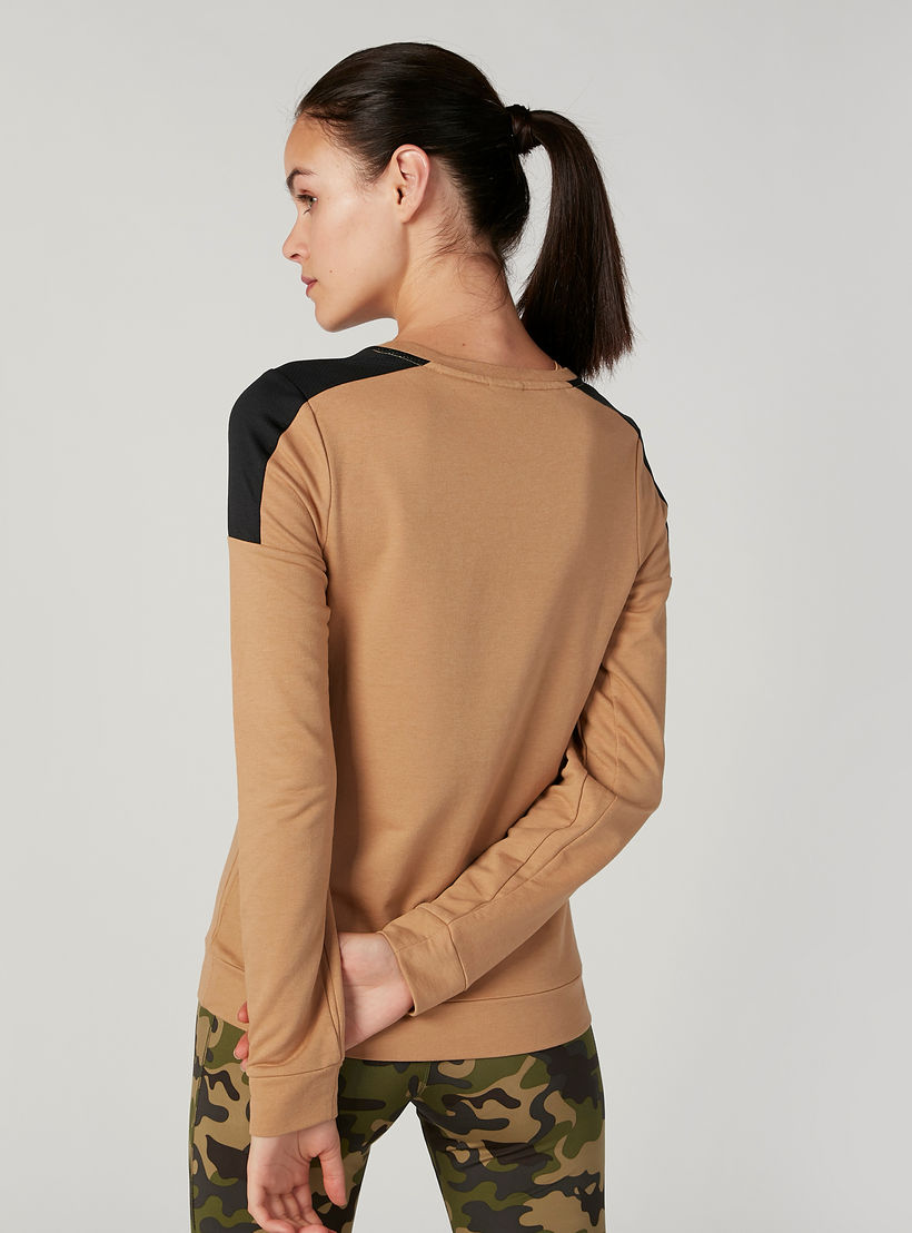 سويت شيرت مستدام سادة بياقة مستديرة وأكمام طويلة -women-clothing-sportswearandactivewear-hoodiesandsweatshirts-image-3