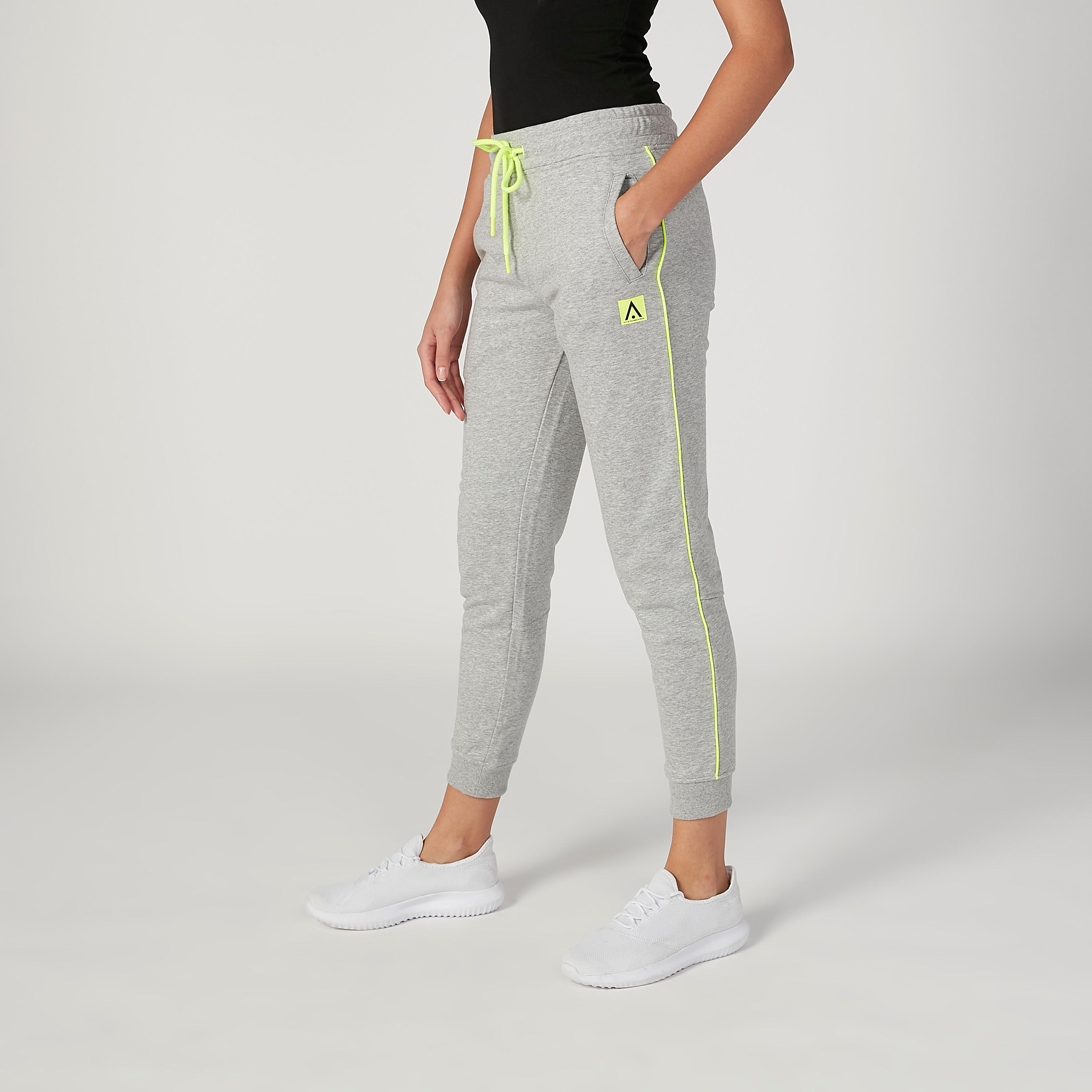 بنطلون رياضي مستدام سادة بخصر مطّاطي وجيوب-women-clothing-sportswearandactivewear-bottoms-image-2