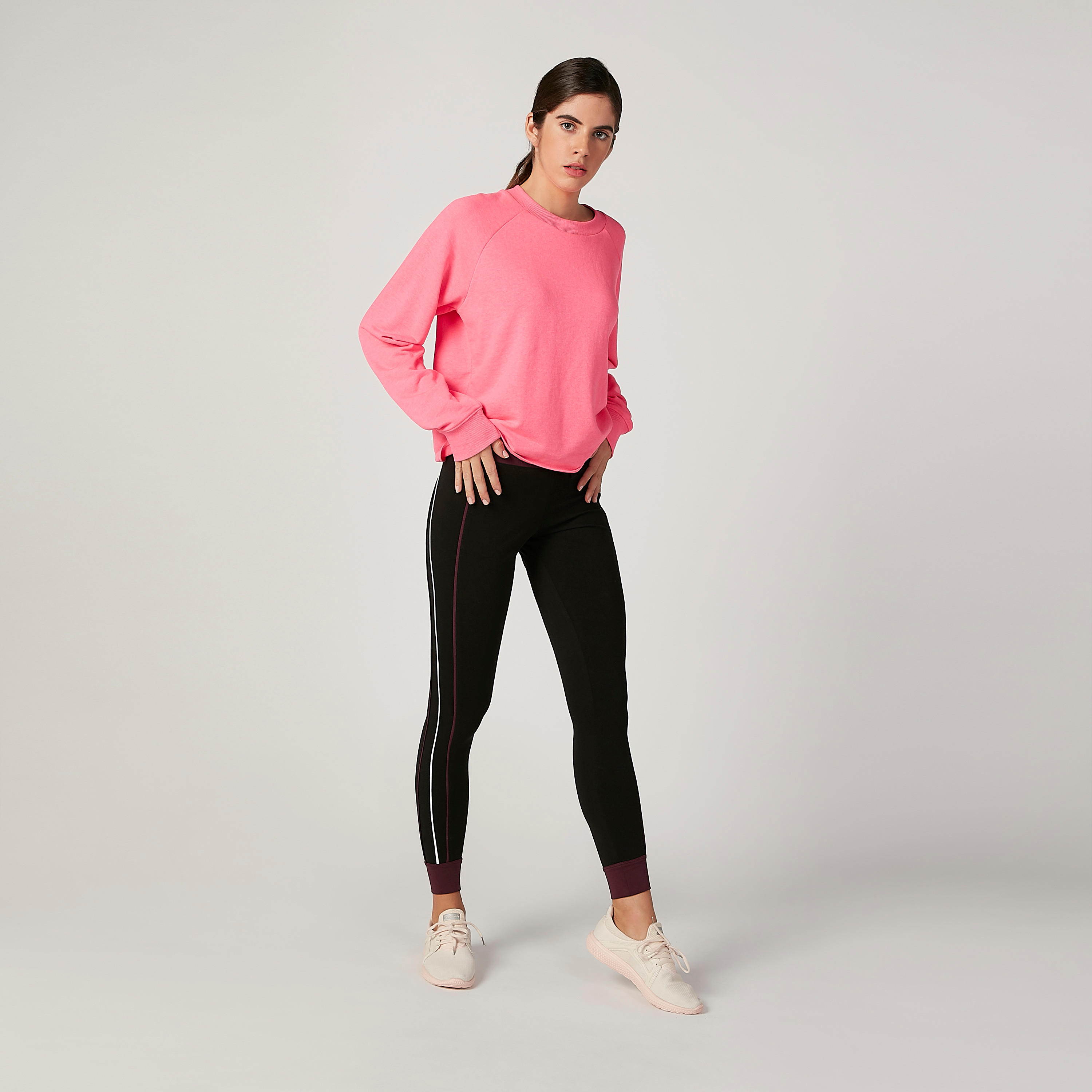 بنطلون رياضي مستدام بخصر مطاطي -women-clothing-sportswearandactivewear-bottoms-image-2
