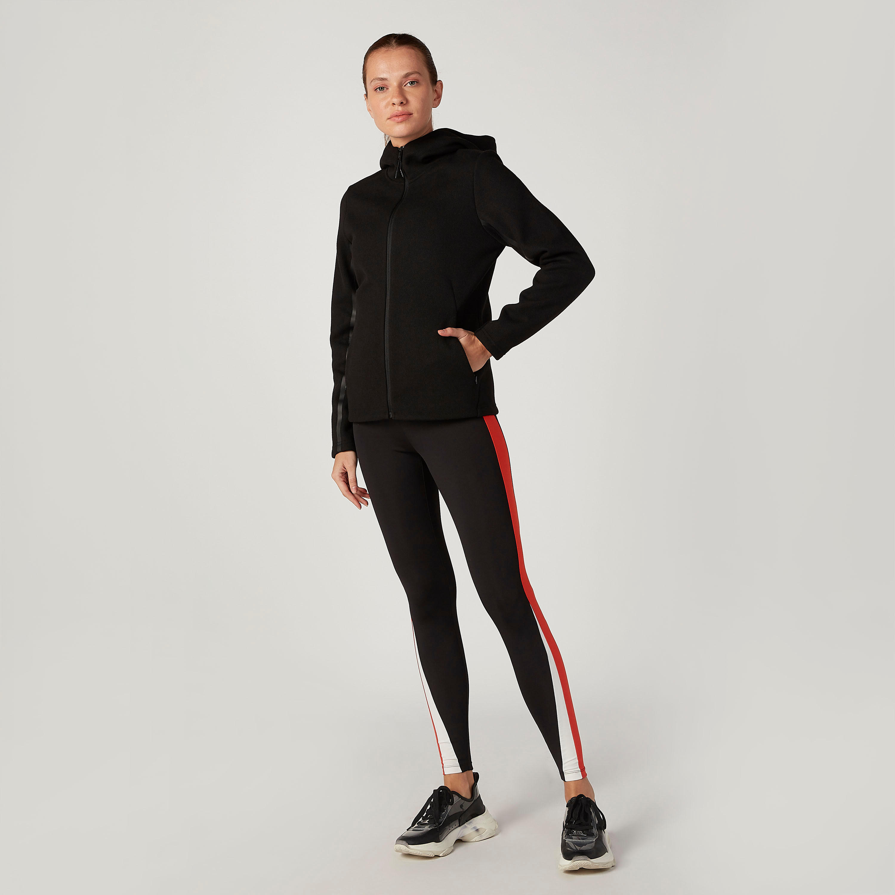 جاكيت مستدام سادة بأكمام طويلة وجيوب وقبعة-women-clothing-sportswearandactivewear-hoodiesandsweatshirts-image-2