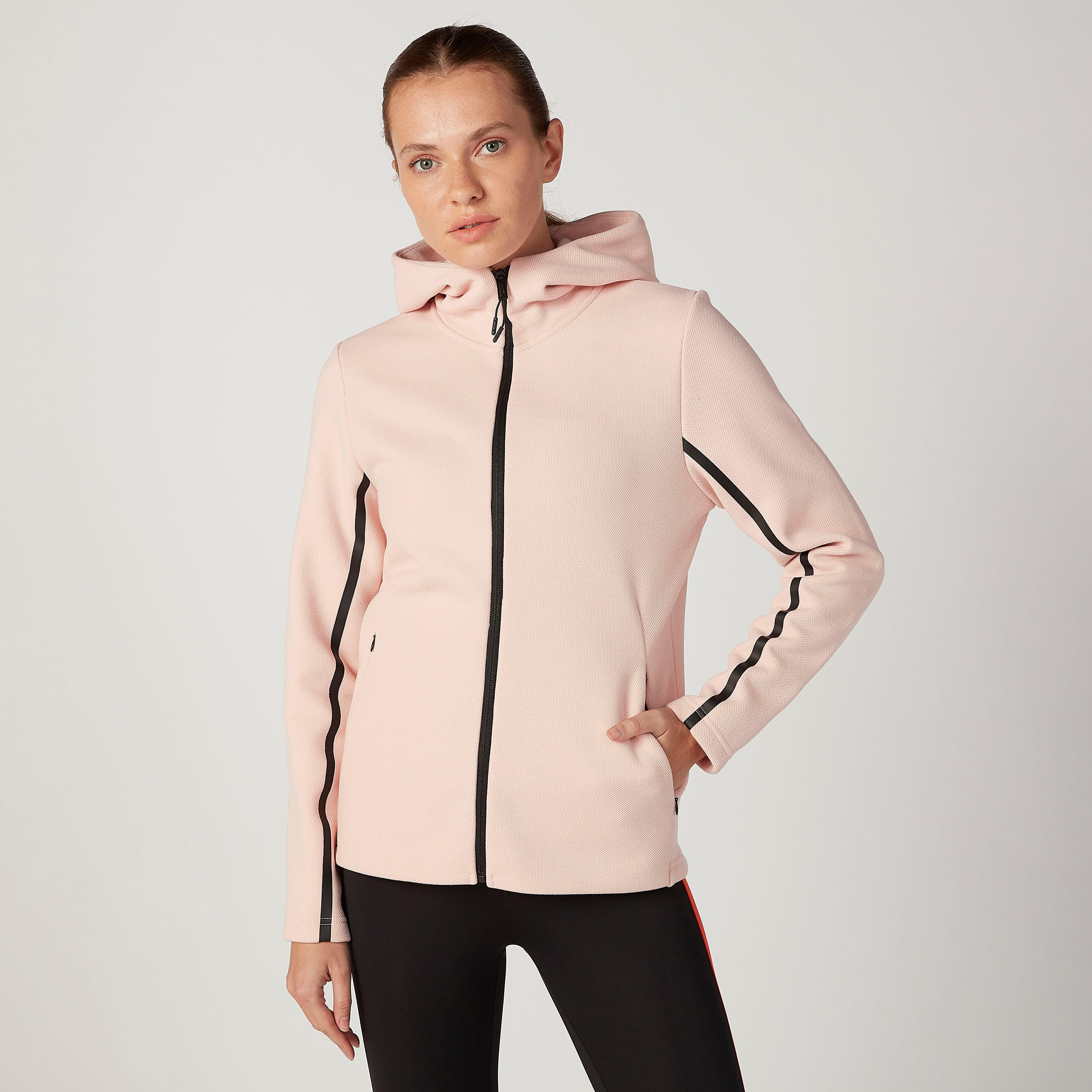 جاكيت مستدام سادة بأكمام طويلة وتفاصيل جيوب وقبعة -women-clothing-sportswearandactivewear-coatsandjackets-jackets-image-1