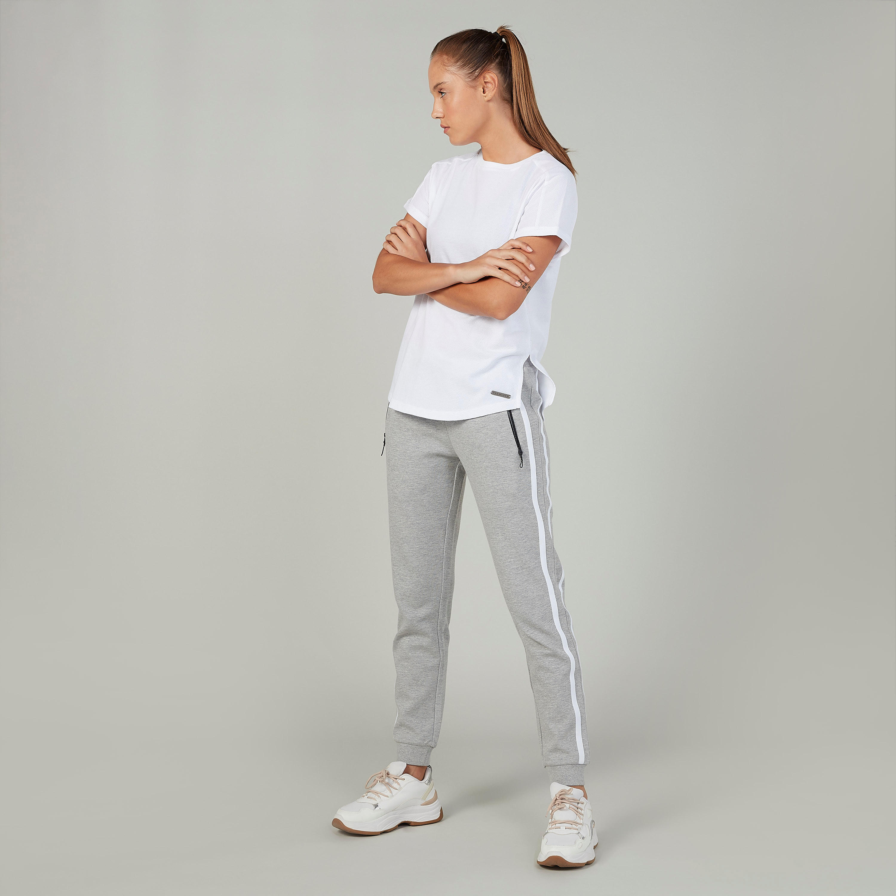 تيشيرت مستدام سادة بياقة مستديرة وأكمام قصيرة -women-clothing-sportswearandactivewear-tshirtsandvests-image-2