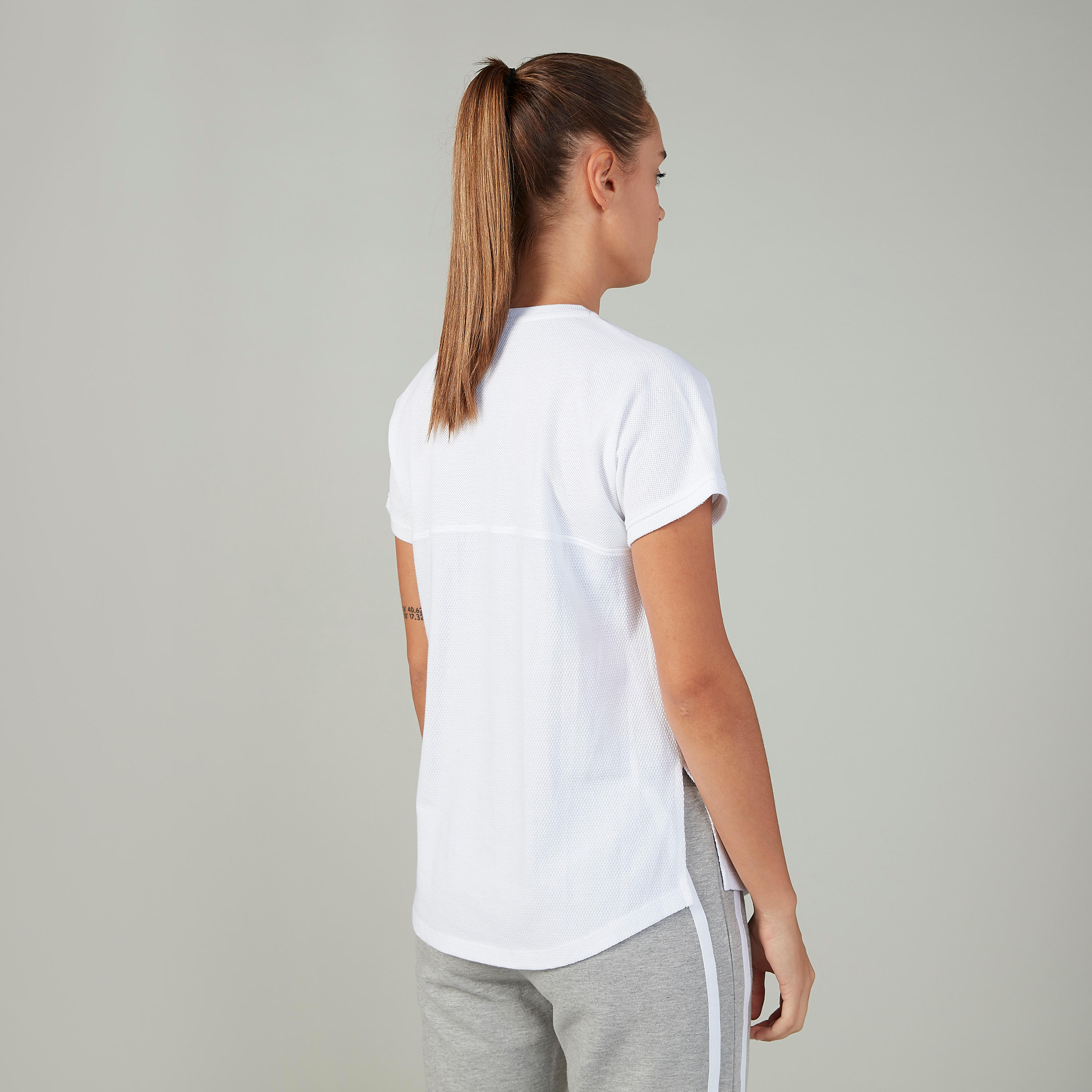 تيشيرت مستدام سادة بياقة مستديرة وأكمام قصيرة -women-clothing-sportswearandactivewear-tshirtsandvests-image-4