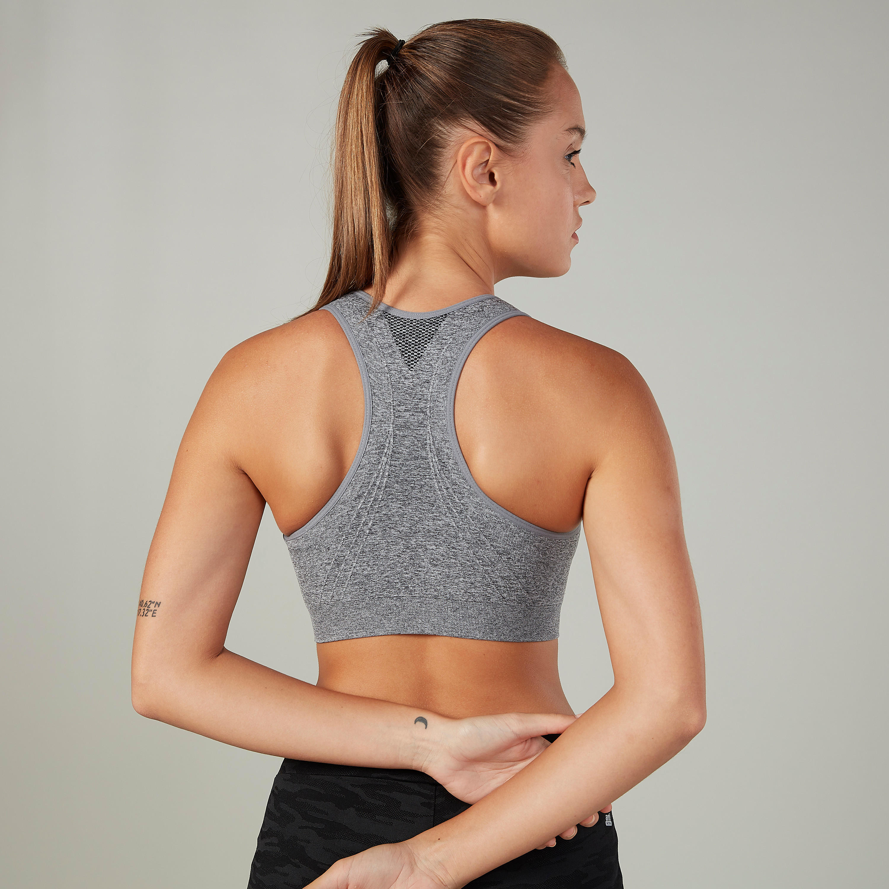 Plain Sports Bra with Racerback-sports-women-clothing-sportsbras-image-4