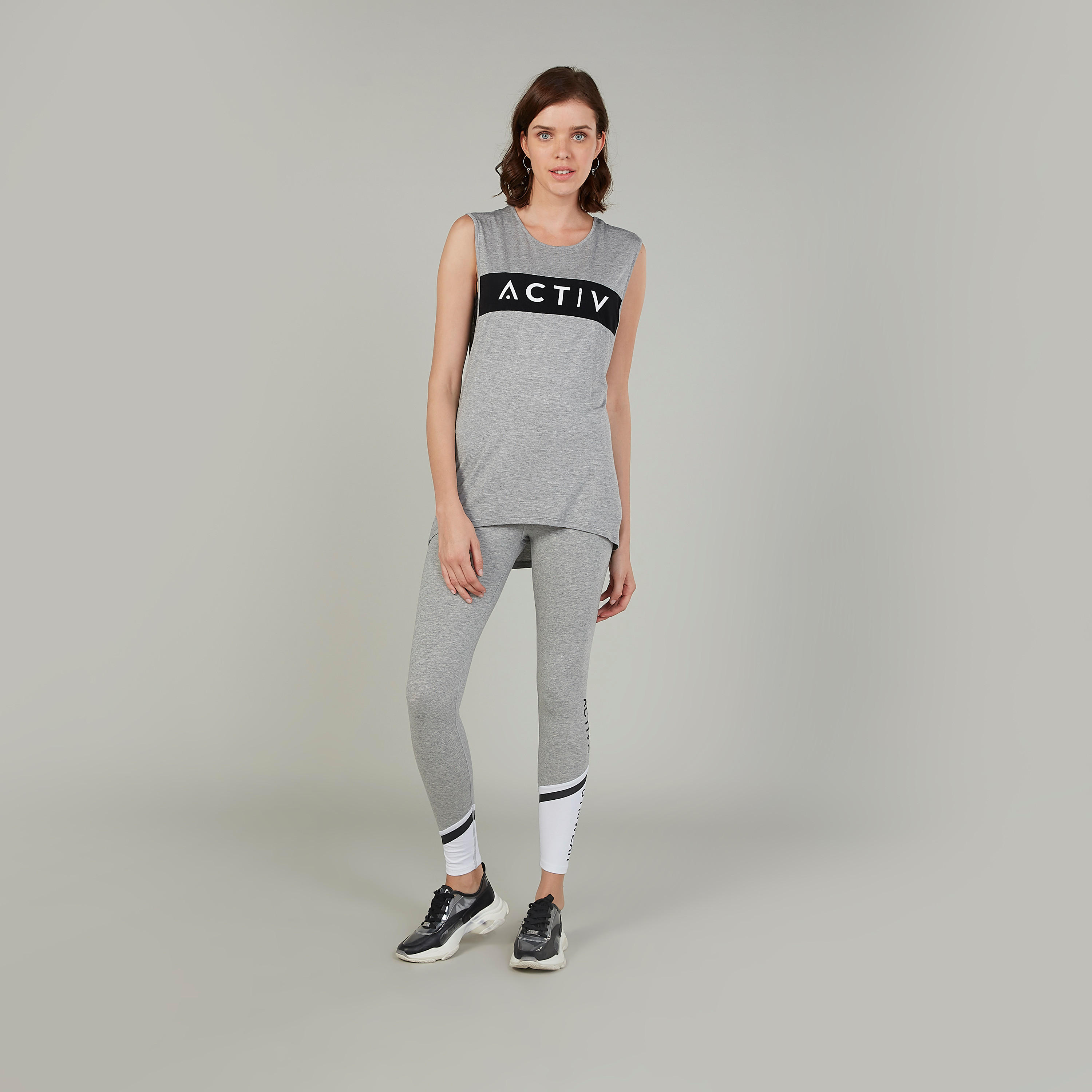 تيشيرت بياقة مستديرة وطبعات-women-clothing-sportswearandactivewear-tshirtsandvests-image-3
