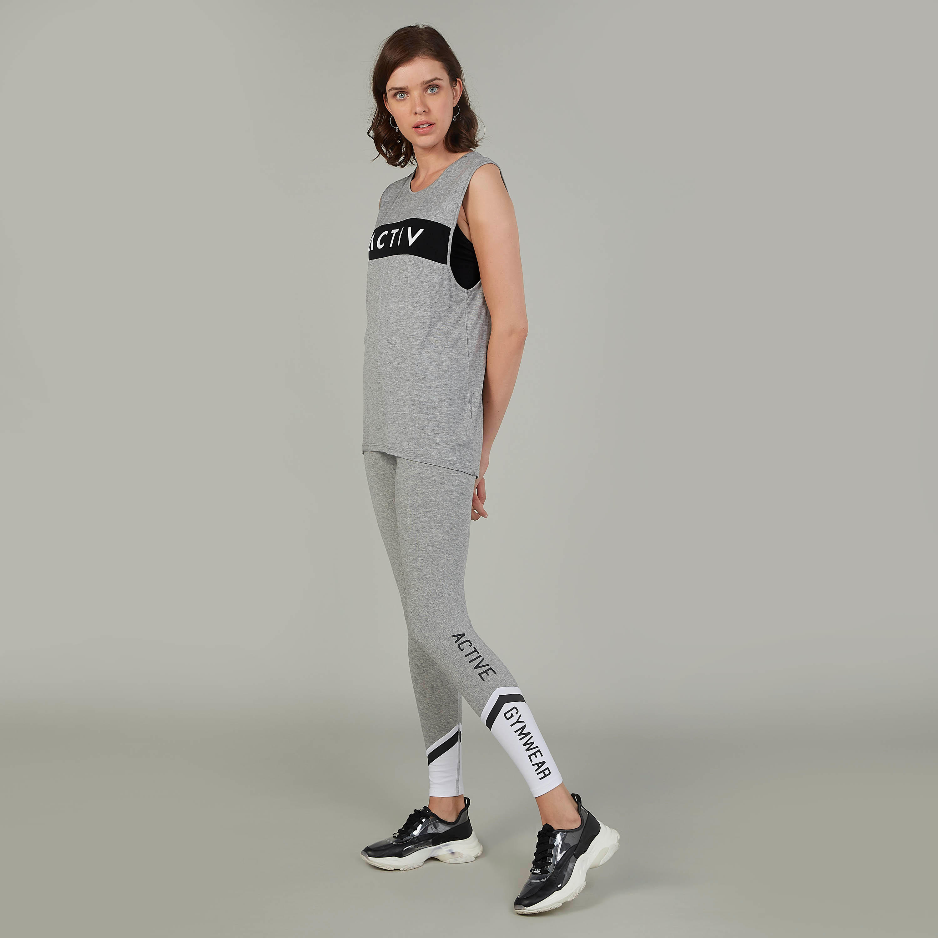 بنطلون ليقنز بخصر مطّاطي وطبعات-women-clothing-bottoms-leggings-image-2