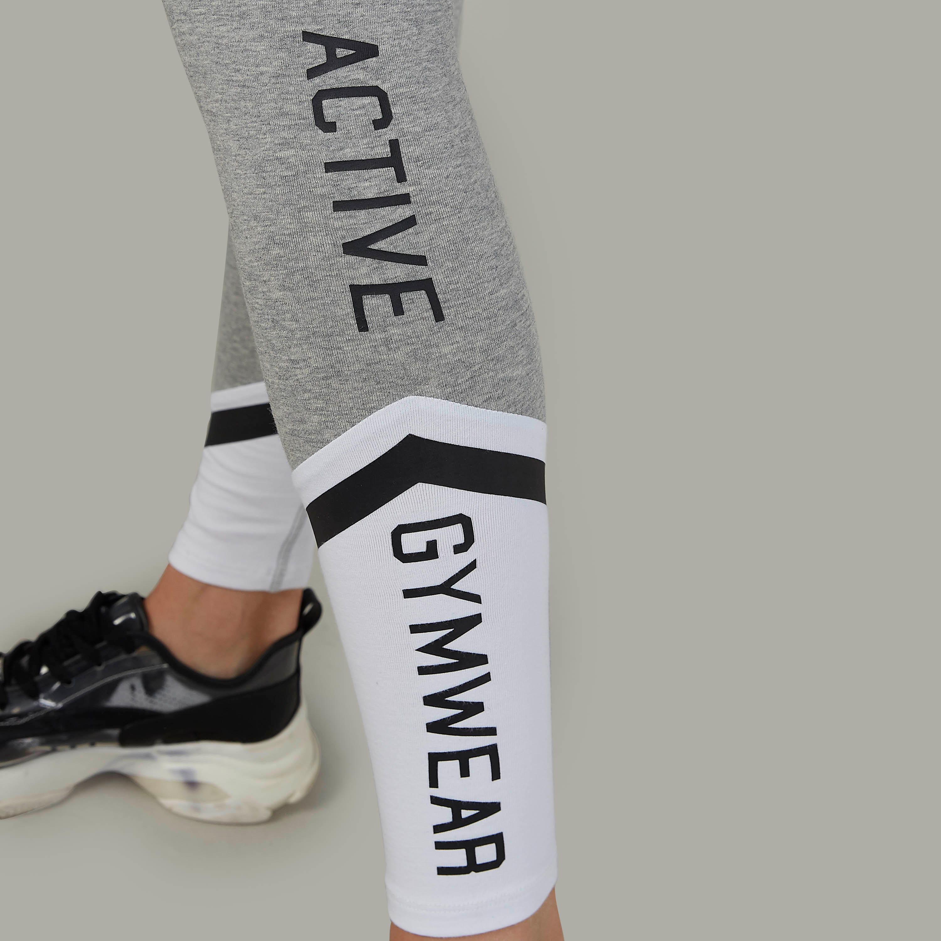 بنطلون ليقنز بخصر مطّاطي وطبعات-women-clothing-bottoms-leggings-image-3