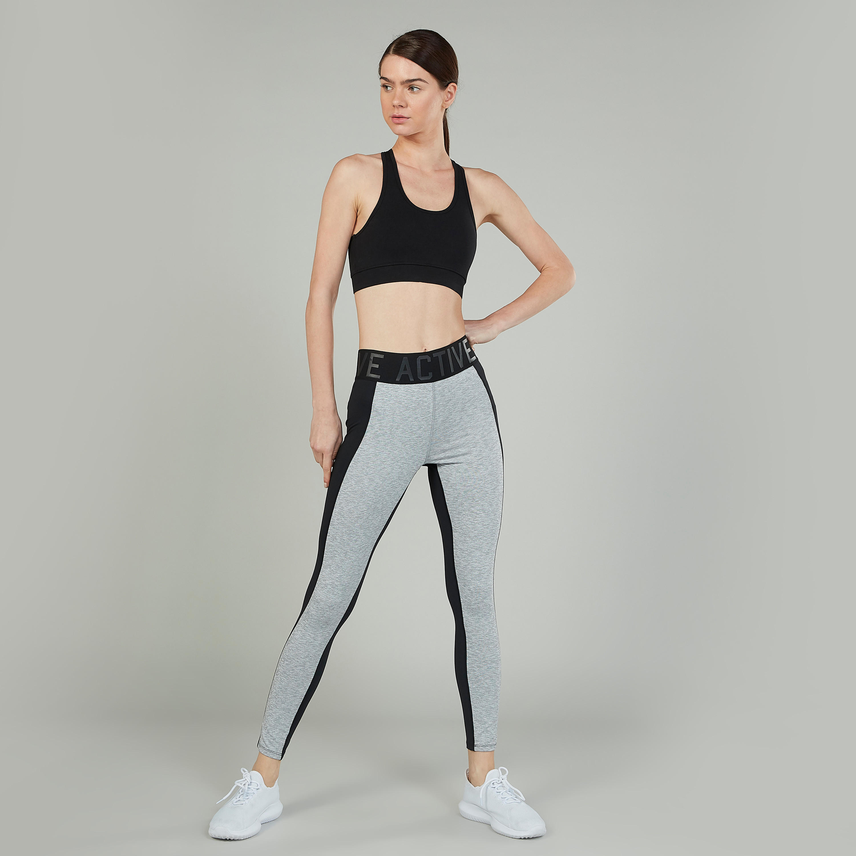 بنطلون ليقنز بخصر مطّاطي وطبعات-women-clothing-sportswearandactivewear-bottoms-image-2