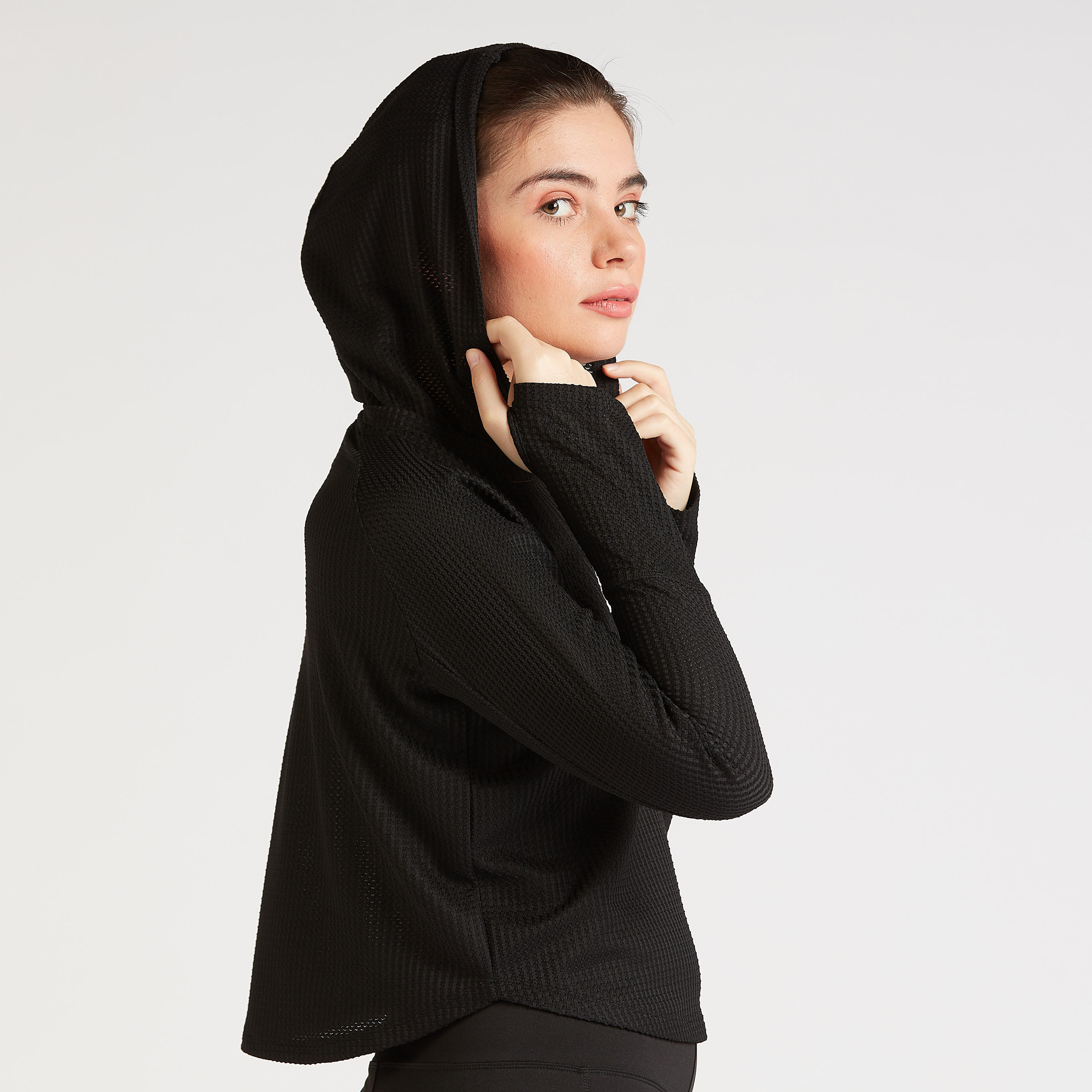 هودي بارز الملمس بأكمام مغايرة وفتحة إصبع-women-clothing-sportswearandactivewear-hoodiesandsweatshirts-image-3