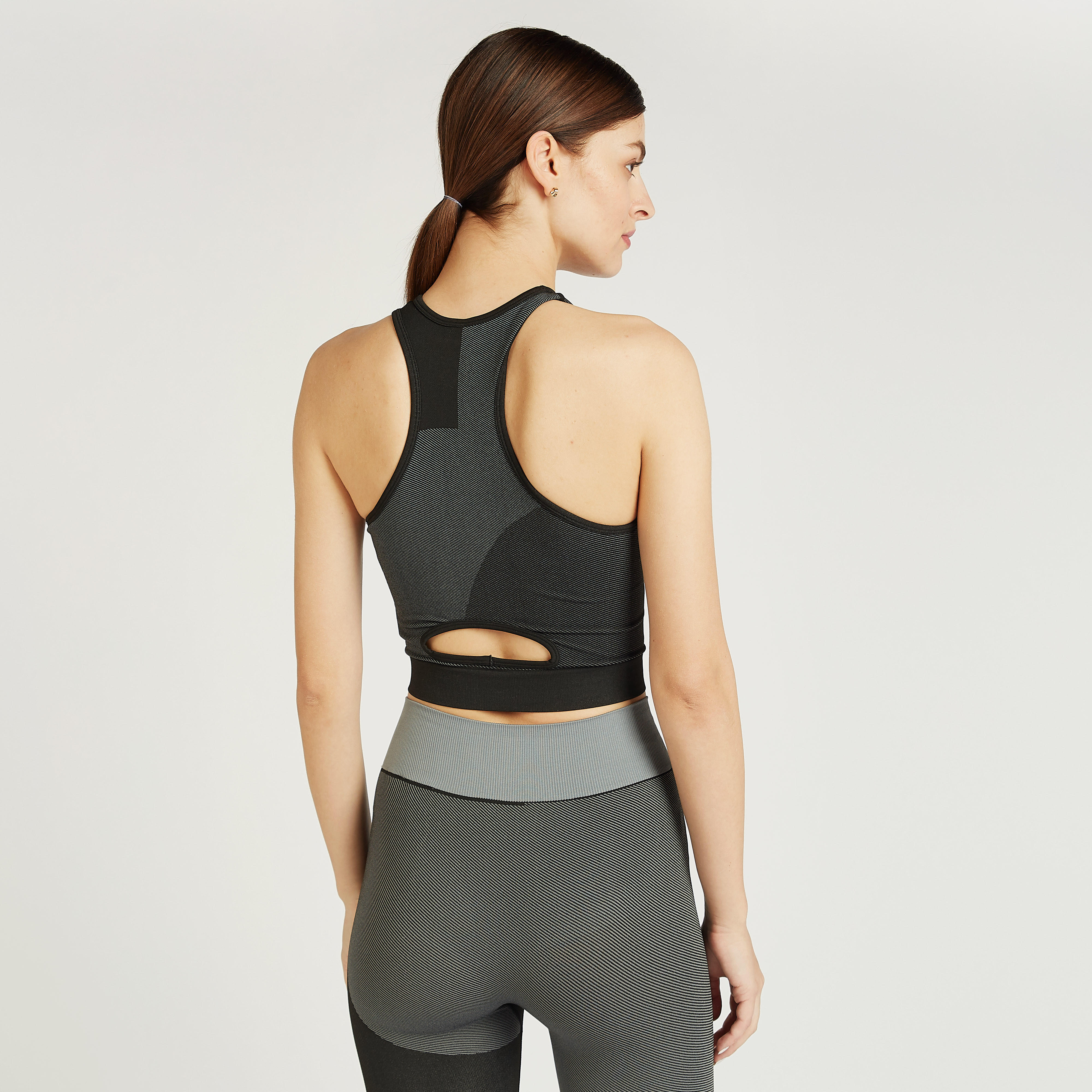 صدرية رياضية بارزة الملمس بظهر ريسر-sports-women-clothing-sportsbras-image-4