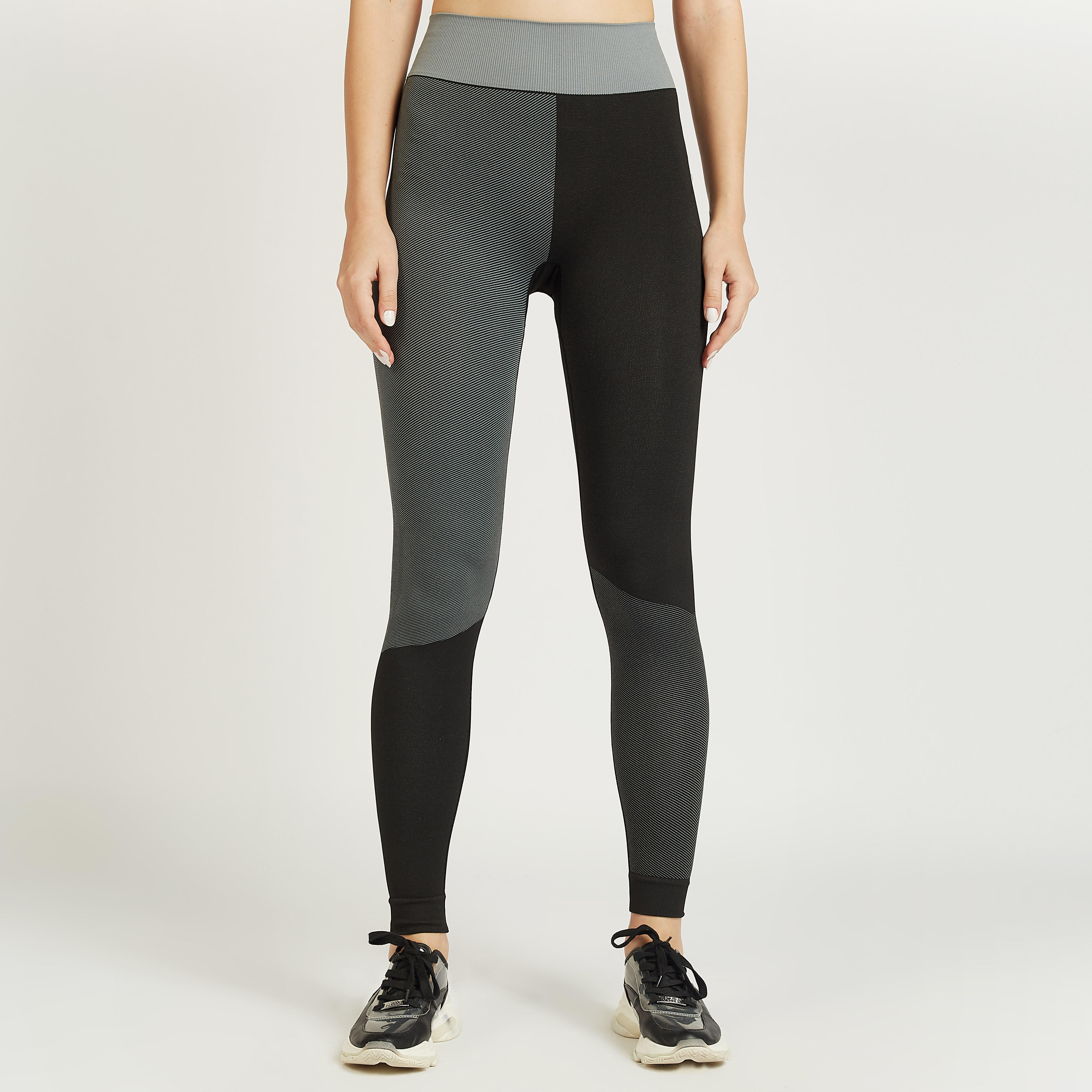 بنطلون ليقنز بنمط كتل الألوان بخصر مطاطي-women-clothing-sportswearandactivewear-bottoms-image-1