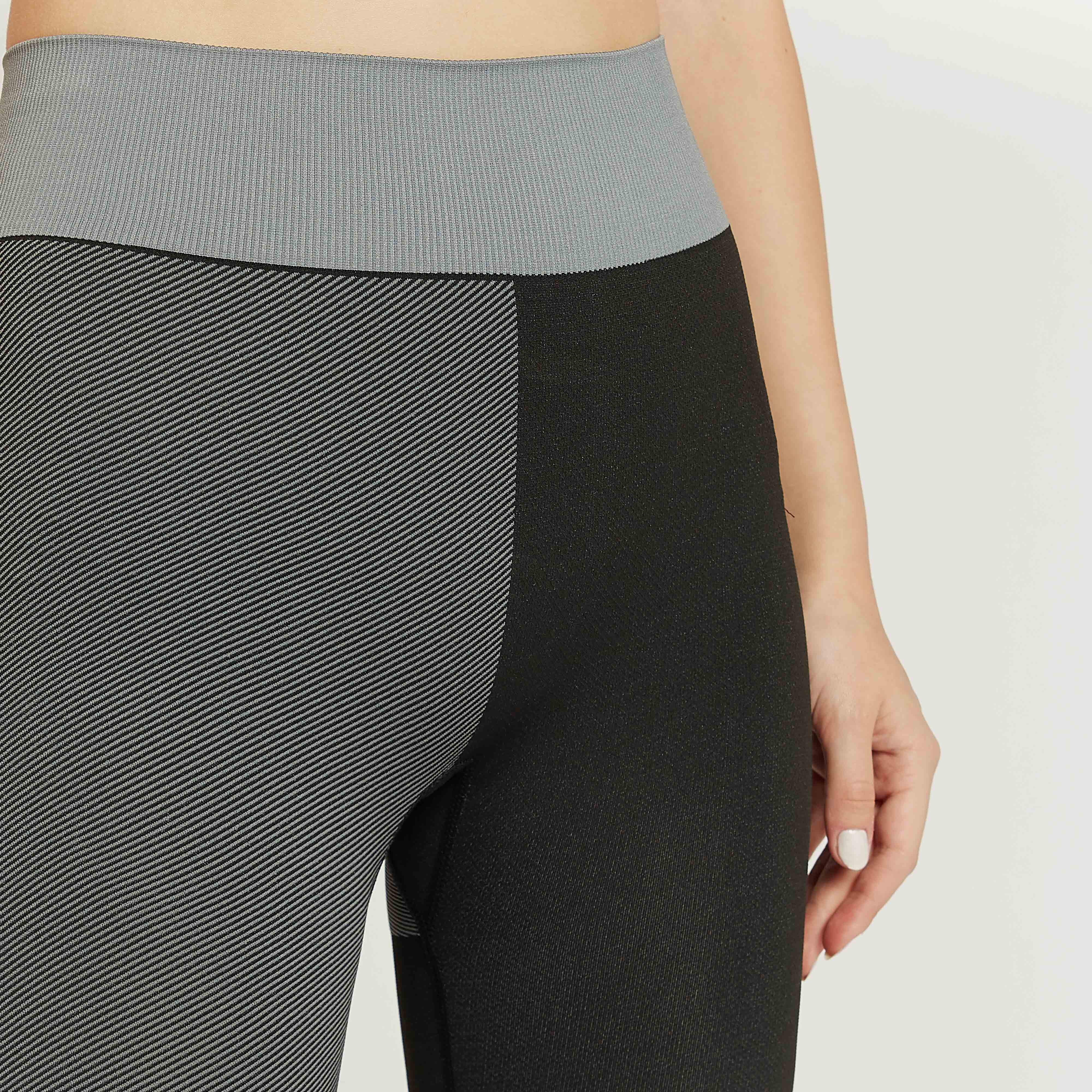 بنطلون ليقنز بنمط كتل الألوان بخصر مطاطي-women-clothing-sportswearandactivewear-bottoms-image-3