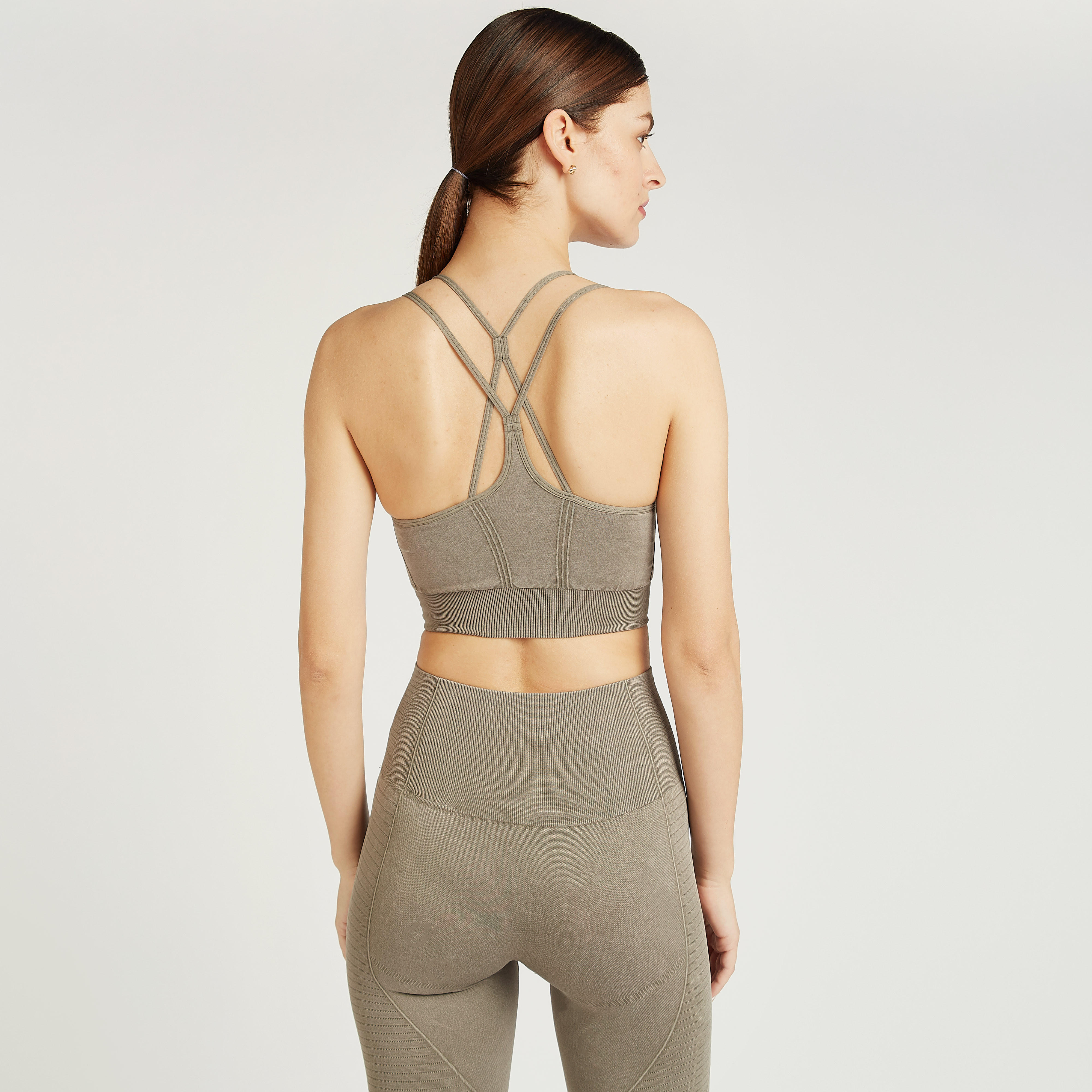 صدريّة رياضيّة بارزة الملمس بياقة عميقة وحمّالات-sports-women-clothing-sportsbras-image-4