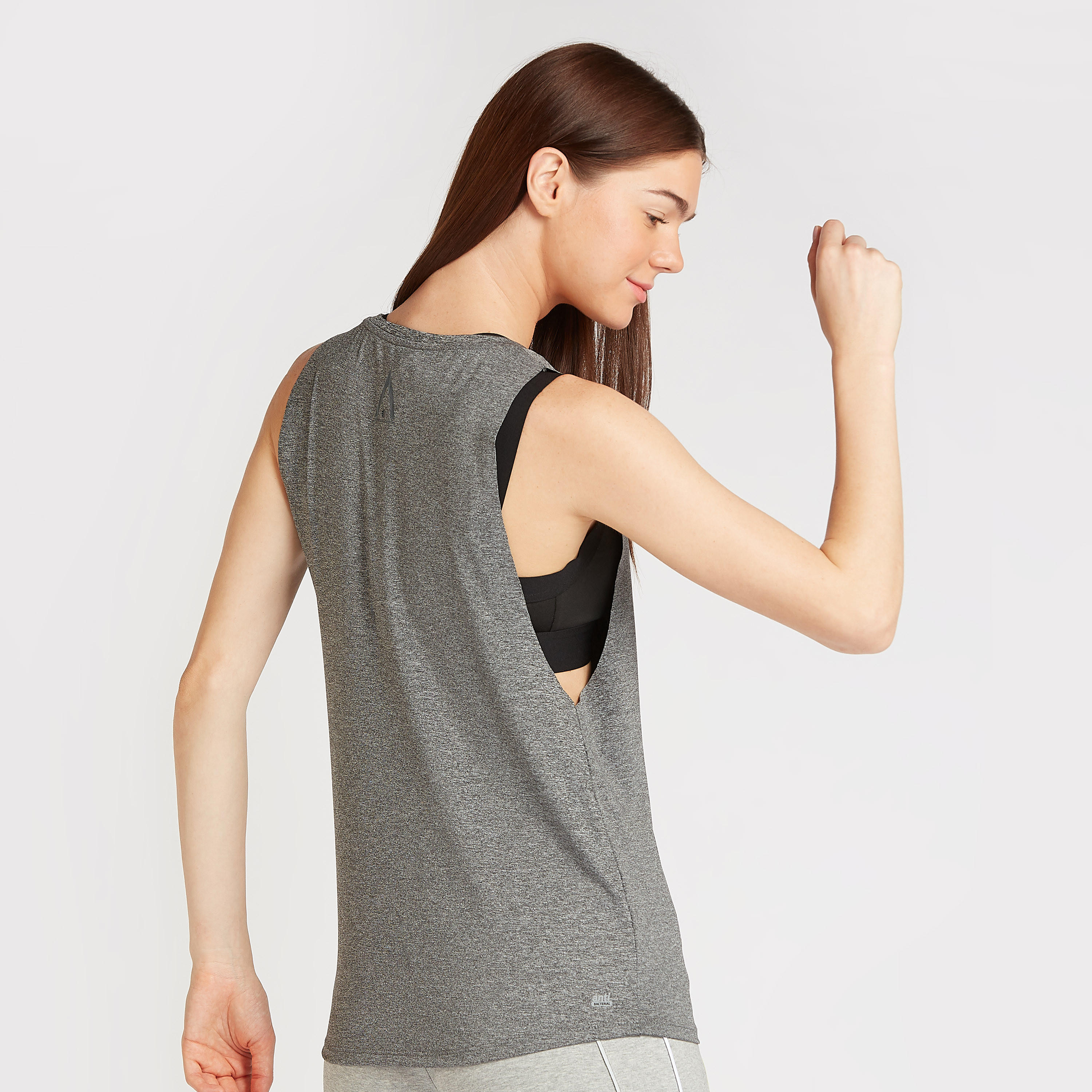 فيست دون أكمام بياقة عميقة وطبعات-women-clothing-sportswearandactivewear-tshirtsandvests-image-4