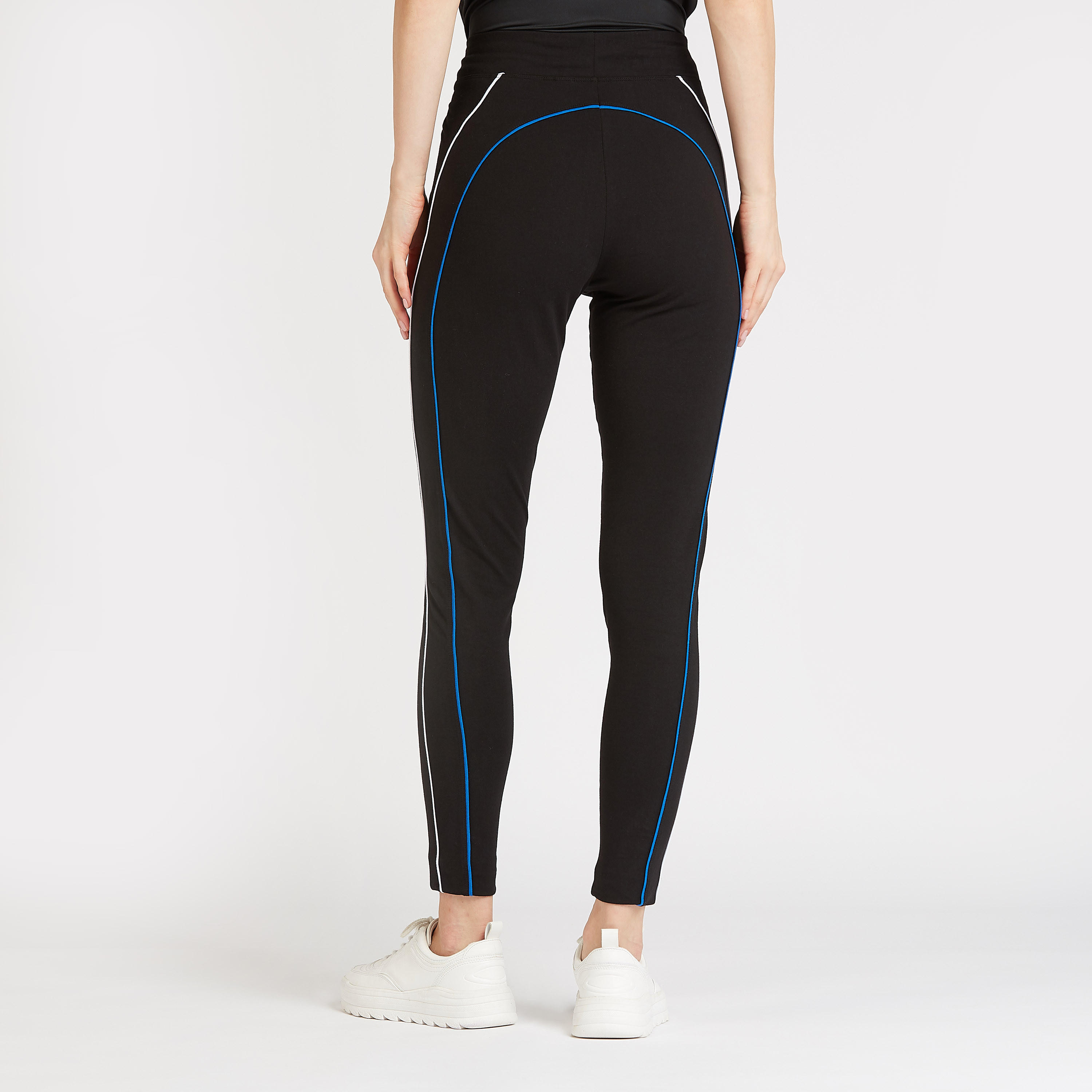 بنطلون ليقنز سادة بتفاصيل خيوط بارزة وخصر مطّاطي-women-clothing-sportswearandactivewear-bottoms-image-4