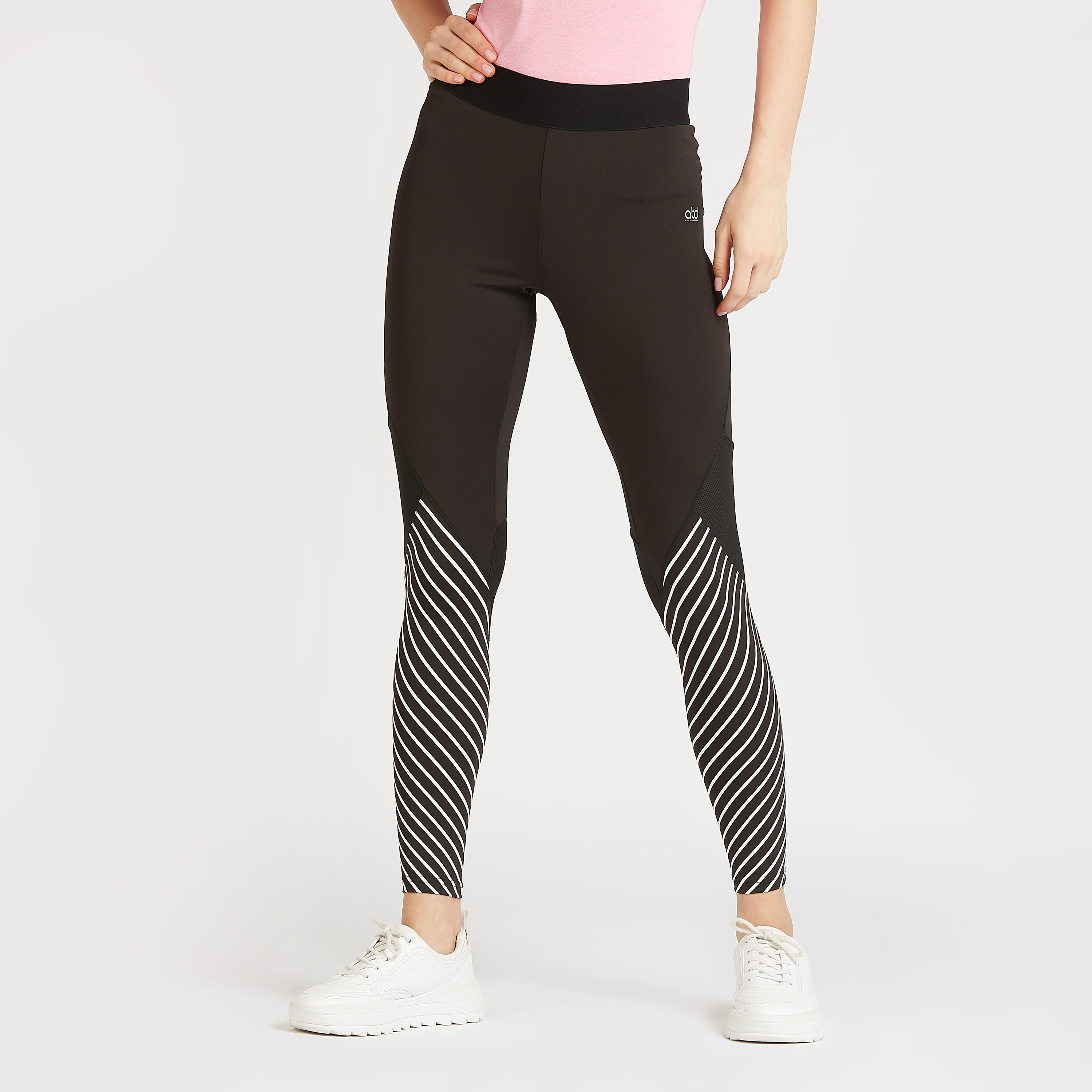 بنطلون ليقنز مخطط بخصر مطّاطي-women-clothing-bottoms-leggings-image-1