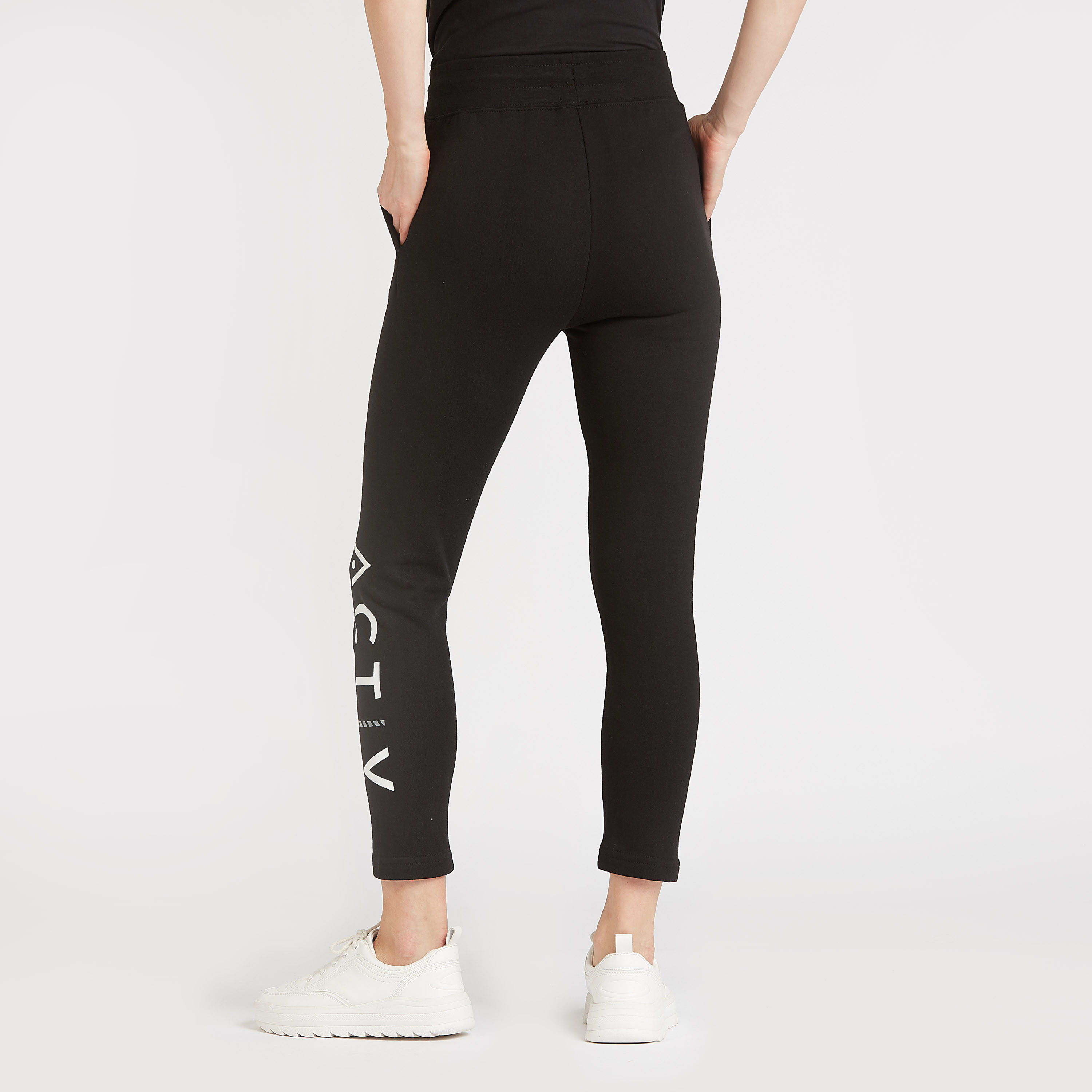 بنطلون رياضي برباط وتفاصيل جيوب وطبعات-women-clothing-sportswearandactivewear-bottoms-image-4