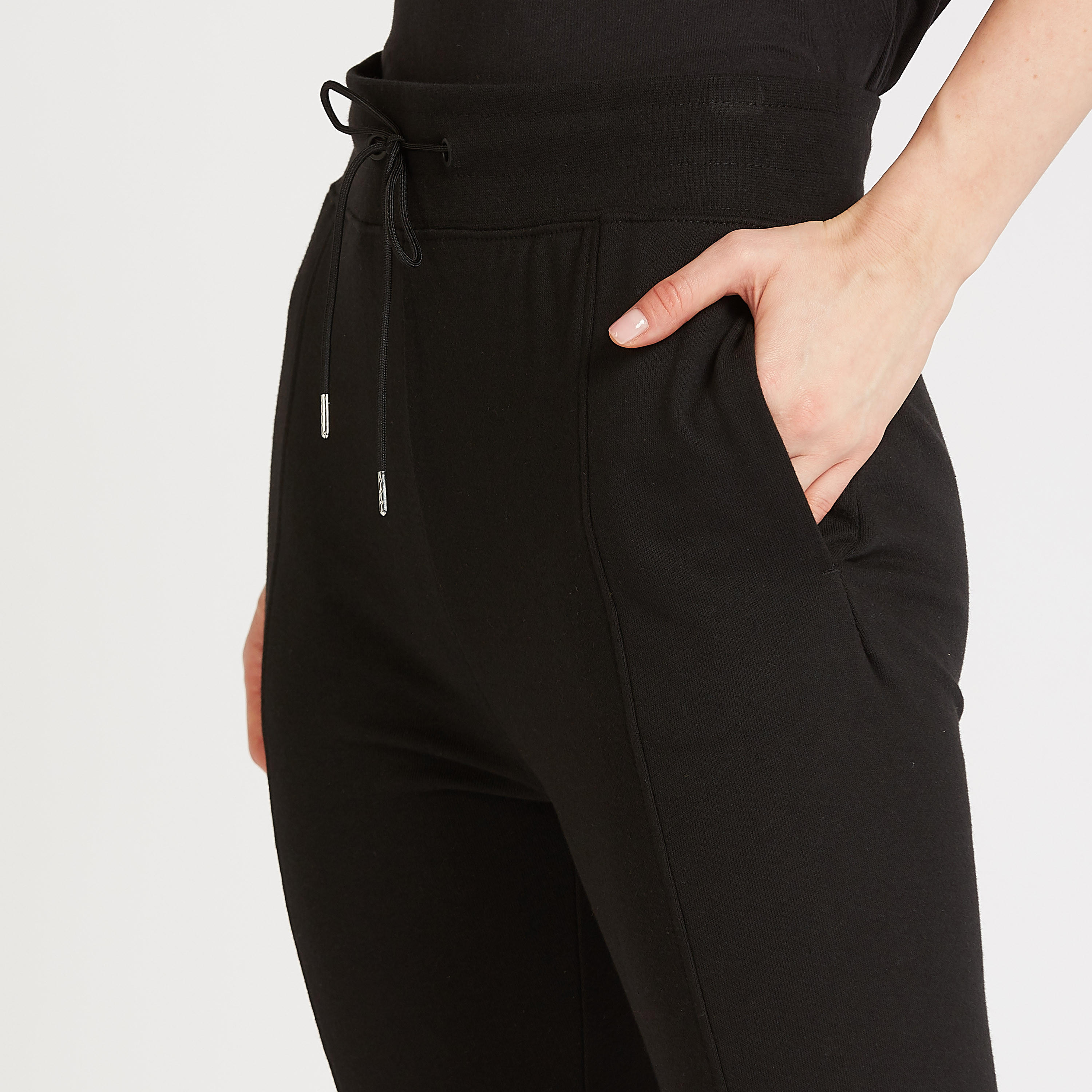 بنطلون رياضي برباط وتفاصيل جيوب وطبعات-women-clothing-sportswearandactivewear-bottoms-image-5