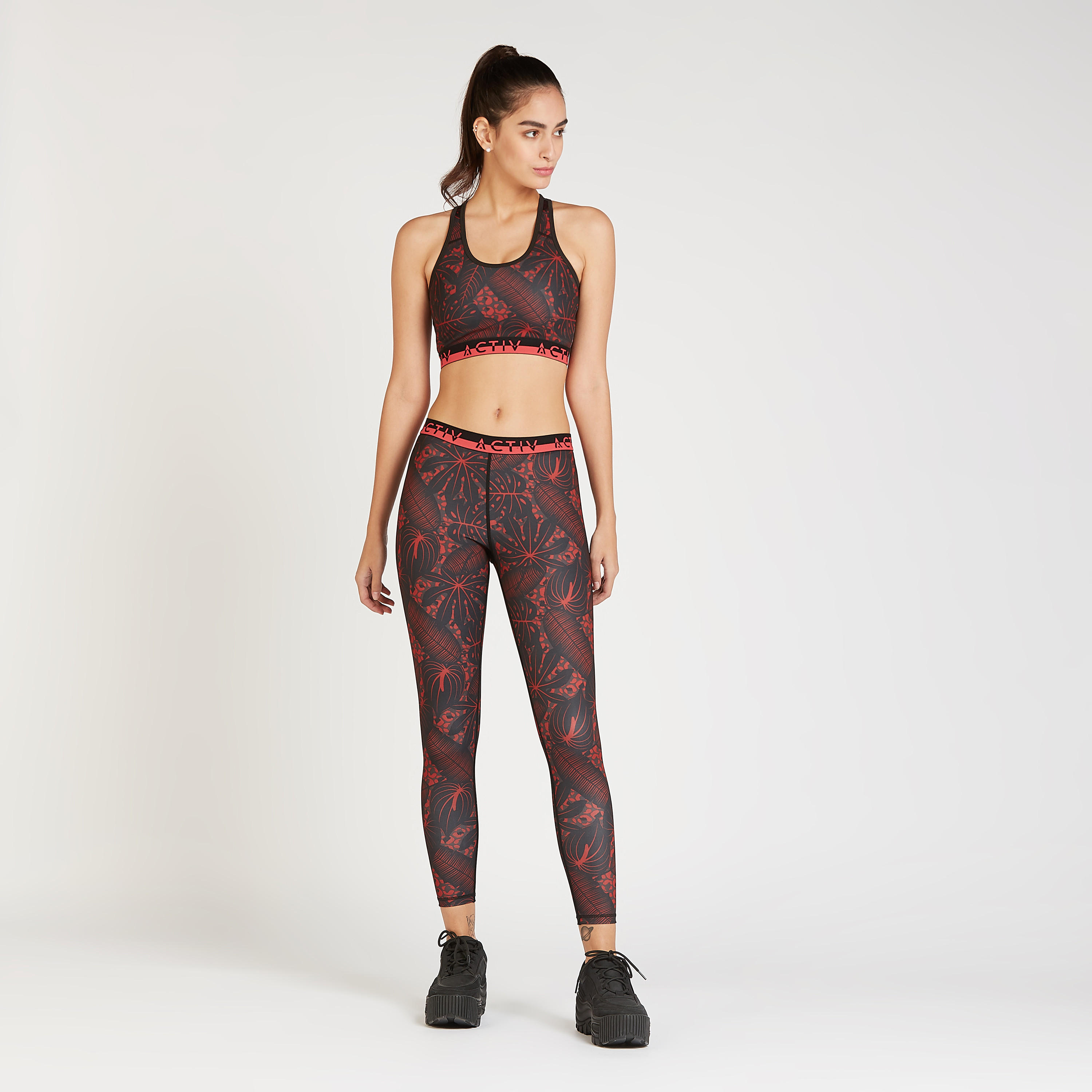 صدريّة رياضيّة بياقة عميقة وظهر ريسر وطبعات-sports-women-clothing-sportsbras-image-2