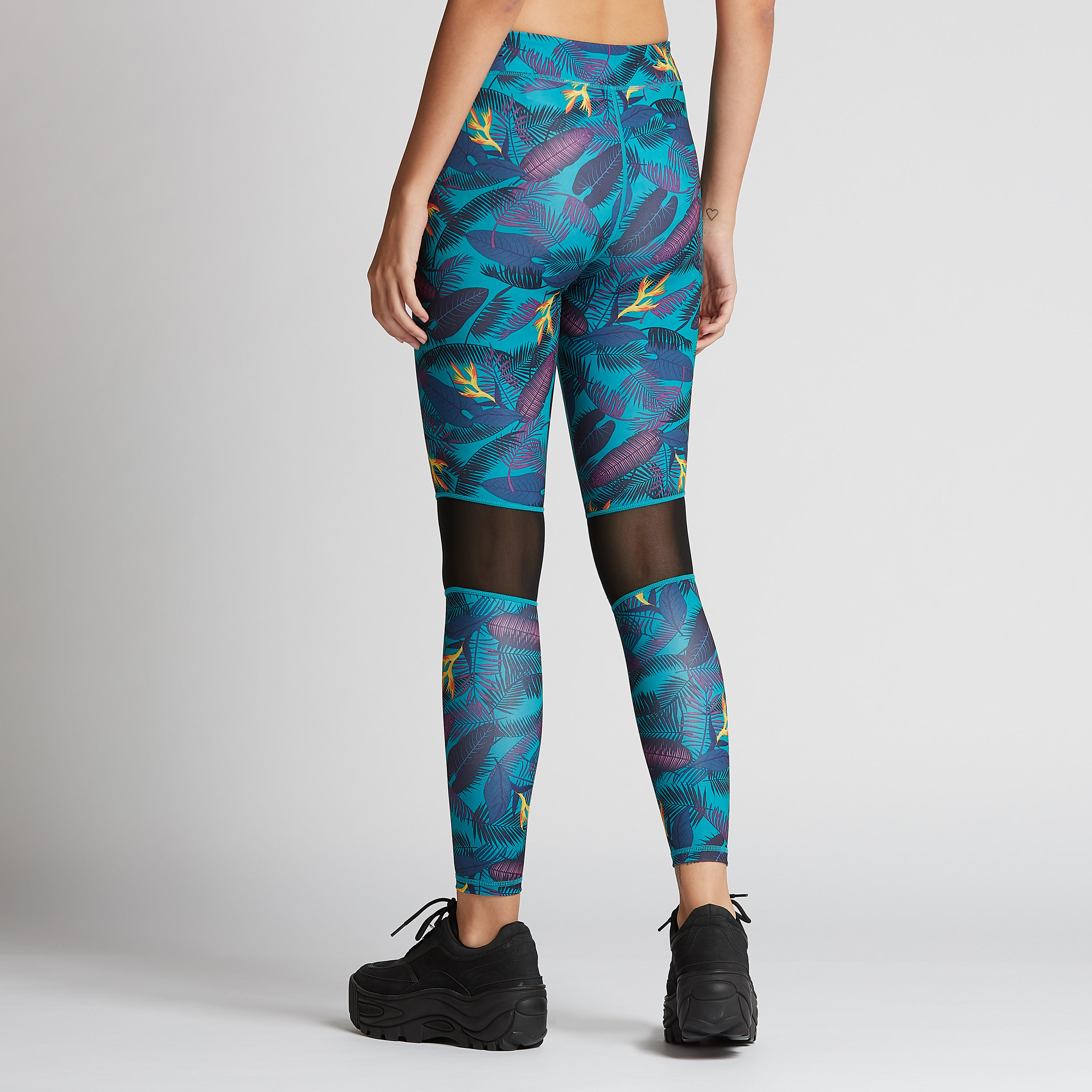 بنطلون ليقنز بخصر مطّاطي وتفاصيل شبكية وطبعات-women-clothing-bottoms-leggings-image-4