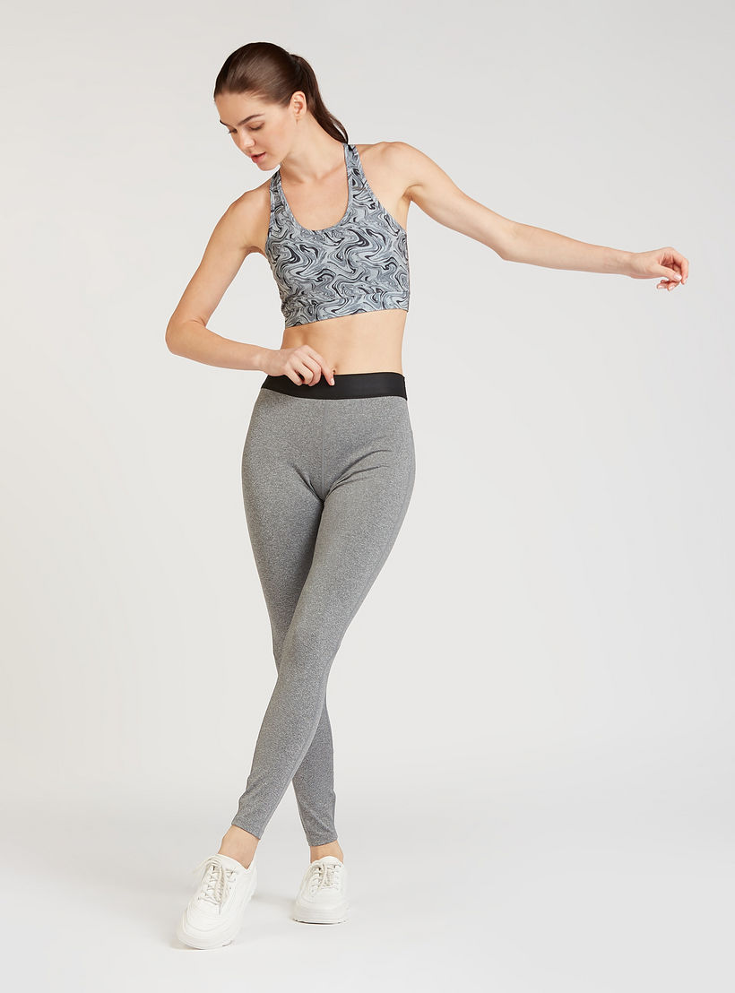 بنطلون ليقنز سادة بخصر مطّاطي-women-clothing-sportswearandactivewear-bottoms-image-3