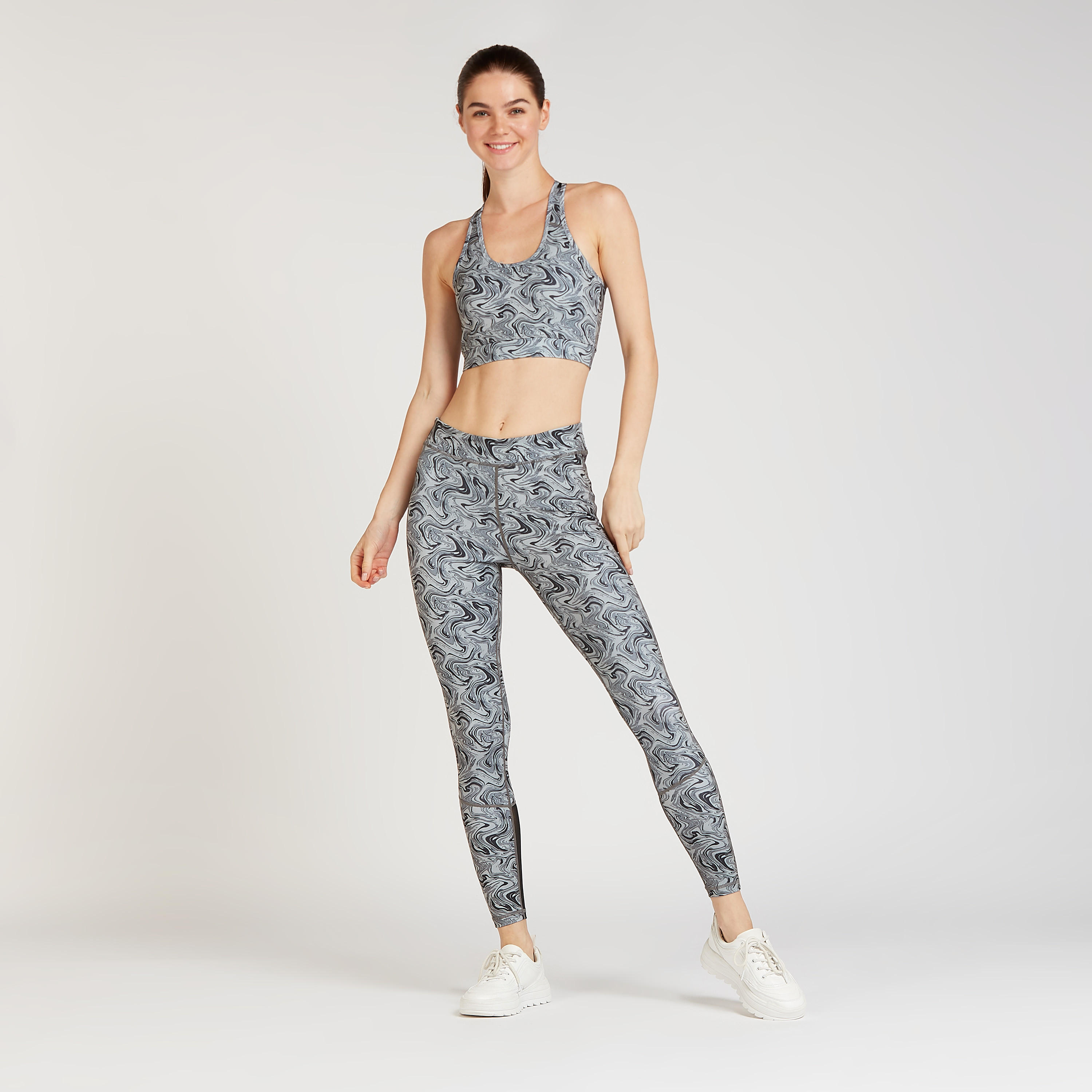 صدرية رياضية مستدامة بطبعات وياقة عميقة وظهر ريسر-sports-women-clothing-sportsbras-image-2