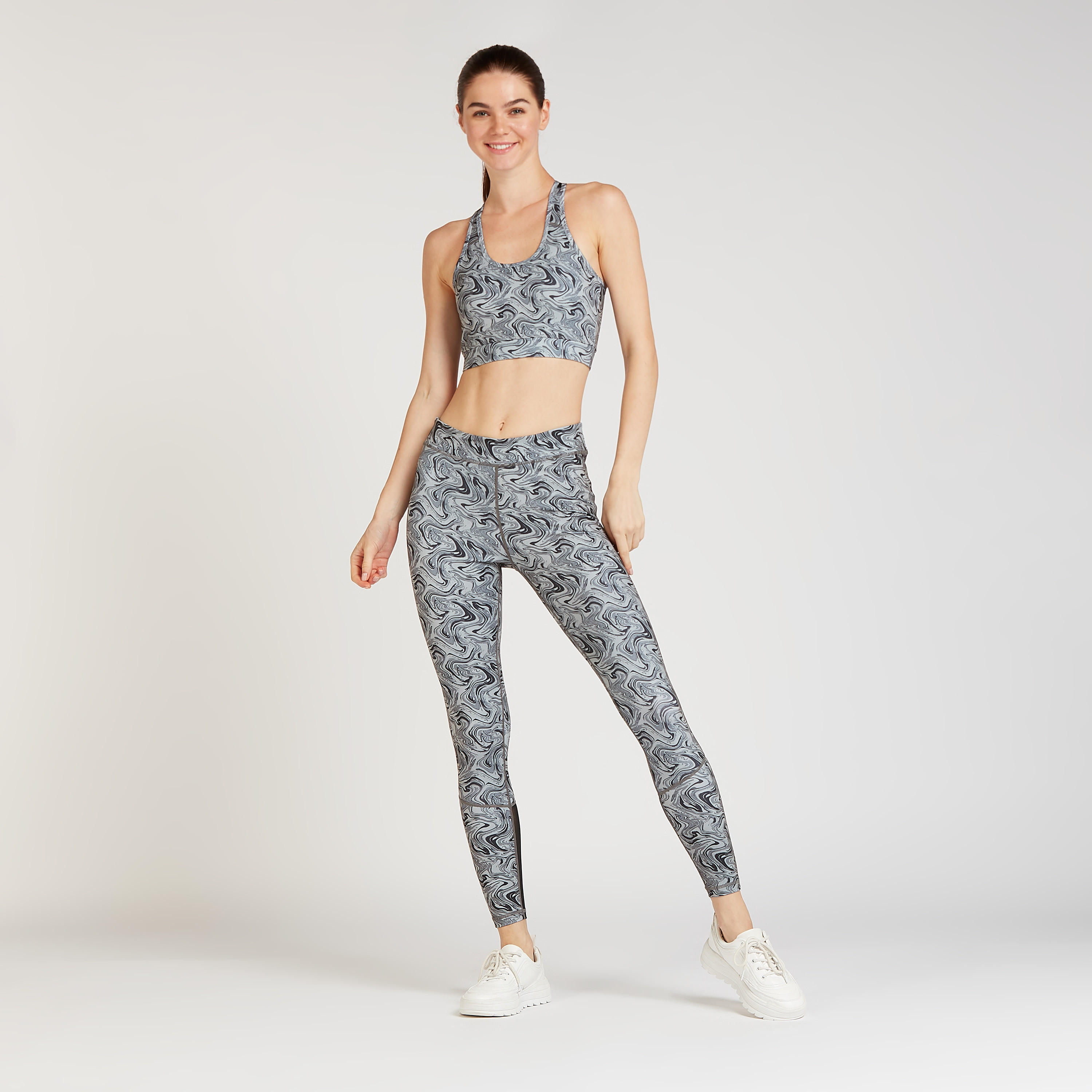 بنطلون ليقنز بطبعات وتفاصيل شبكية-women-clothing-bottoms-leggings-image-3
