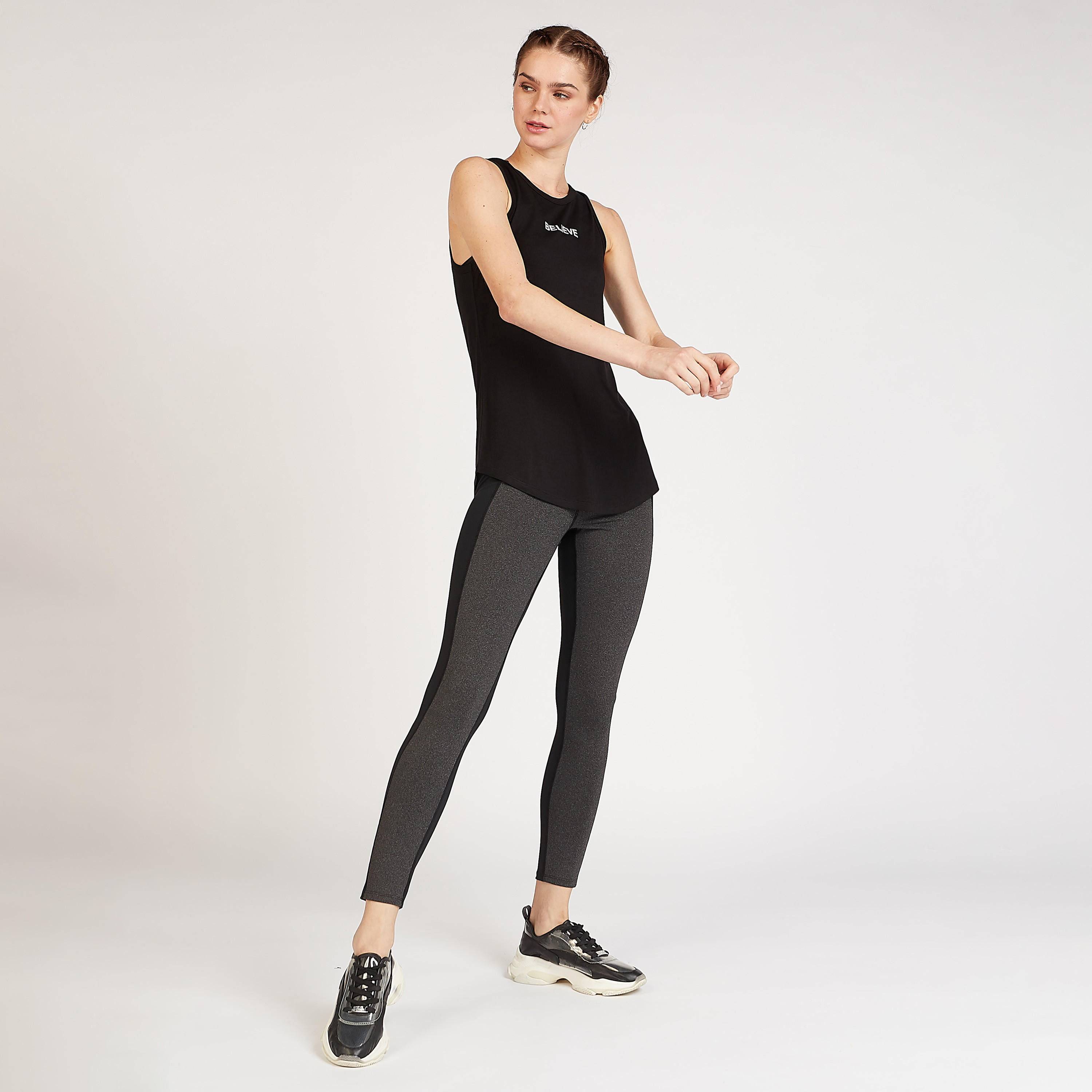 فيست مستدام دون أكمام بياقة مستديرة وطبعات تايبوجرافيك-women-clothing-sportswearandactivewear-tshirtsandvests-image-5