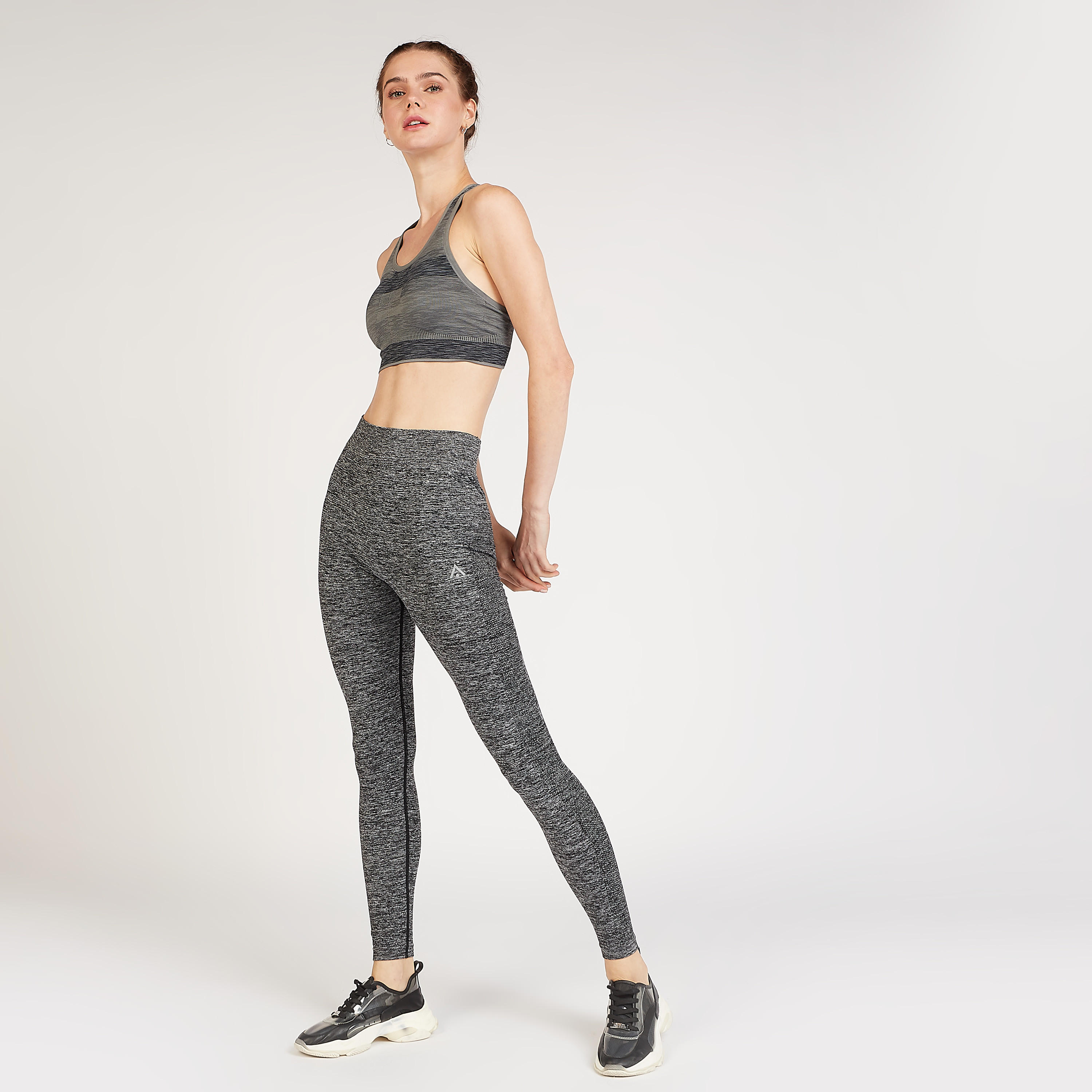 صدرية رياضية مستدامة بطبعات وياقة عميقة وظهر ريسر-sports-women-clothing-sportsbras-image-2