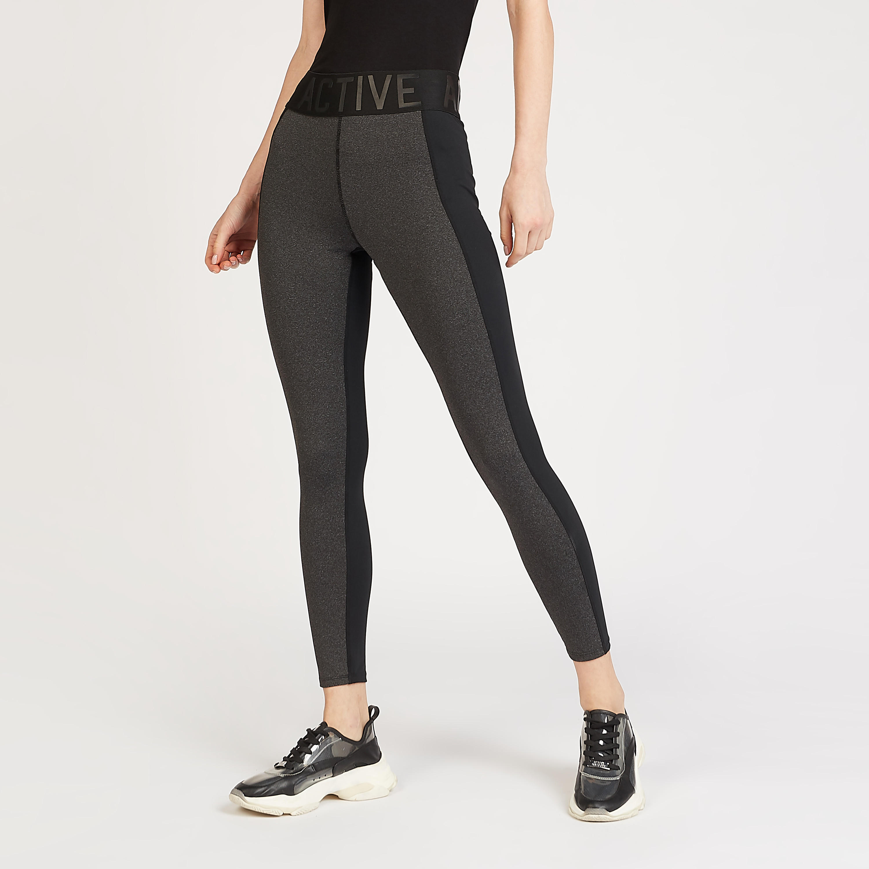 بنطلون ليقنز مستدام بارز الملمس بطبعات وخصر مطّاطي-women-clothing-bottoms-leggings-image-1
