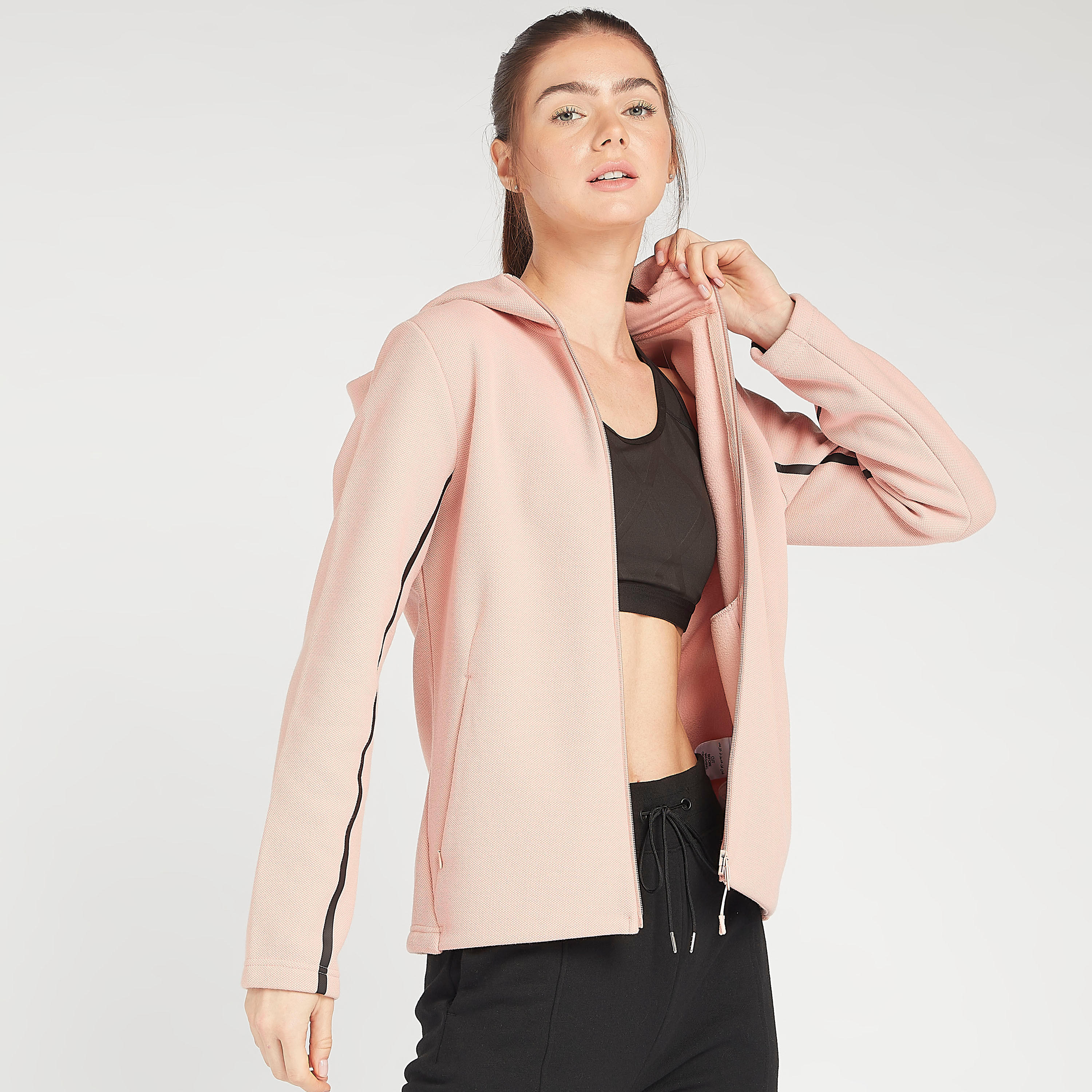 جاكيت مستدام سادة بأكمام طويلة وسحّاب إغلاق وقبّعة-women-clothing-sportswearandactivewear-hoodiesandsweatshirts-image-1