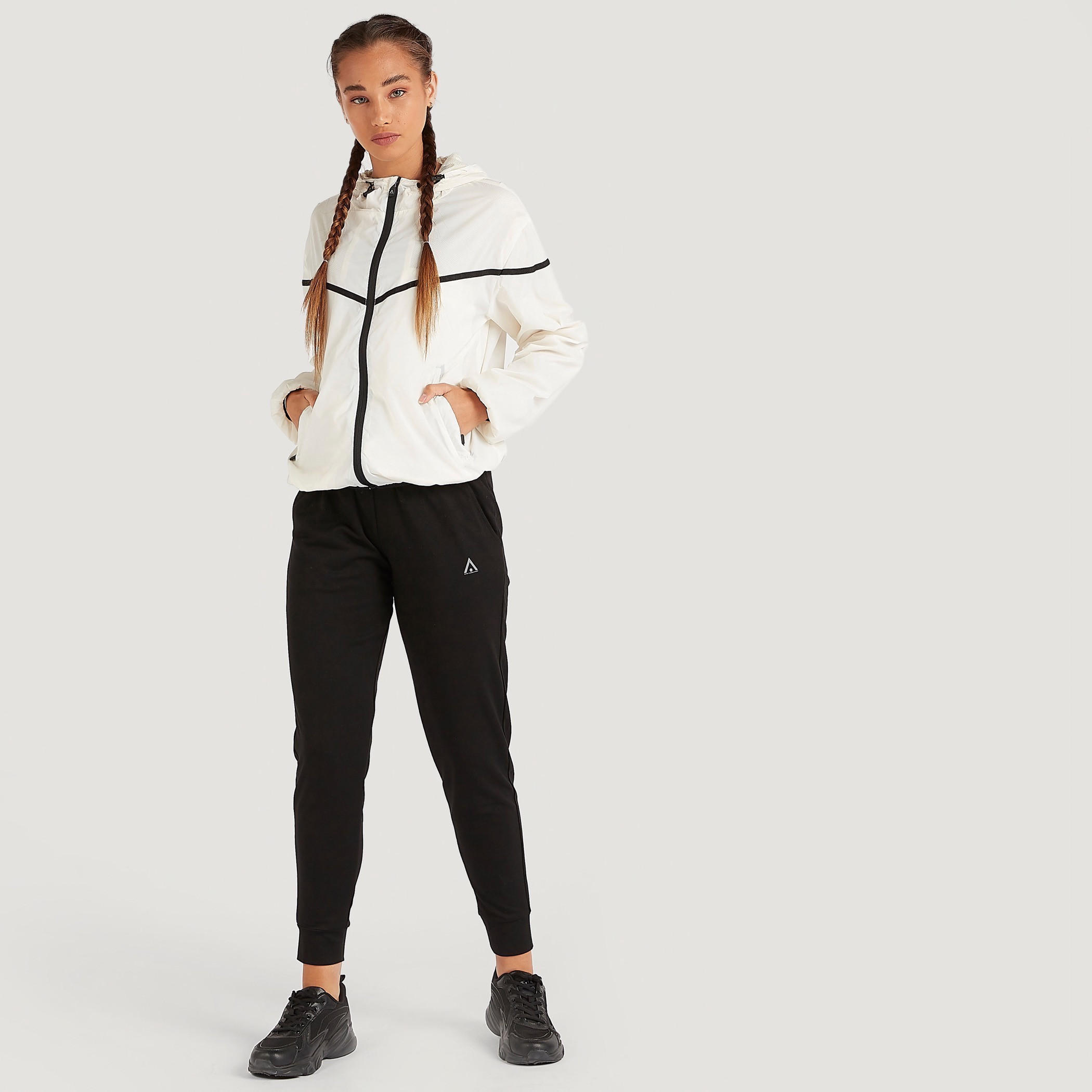 جاكيت مستدام سادة بأكمام طويلة وقبعَة-women-clothing-sportswearandactivewear-coatsandjackets-jackets-image-7
