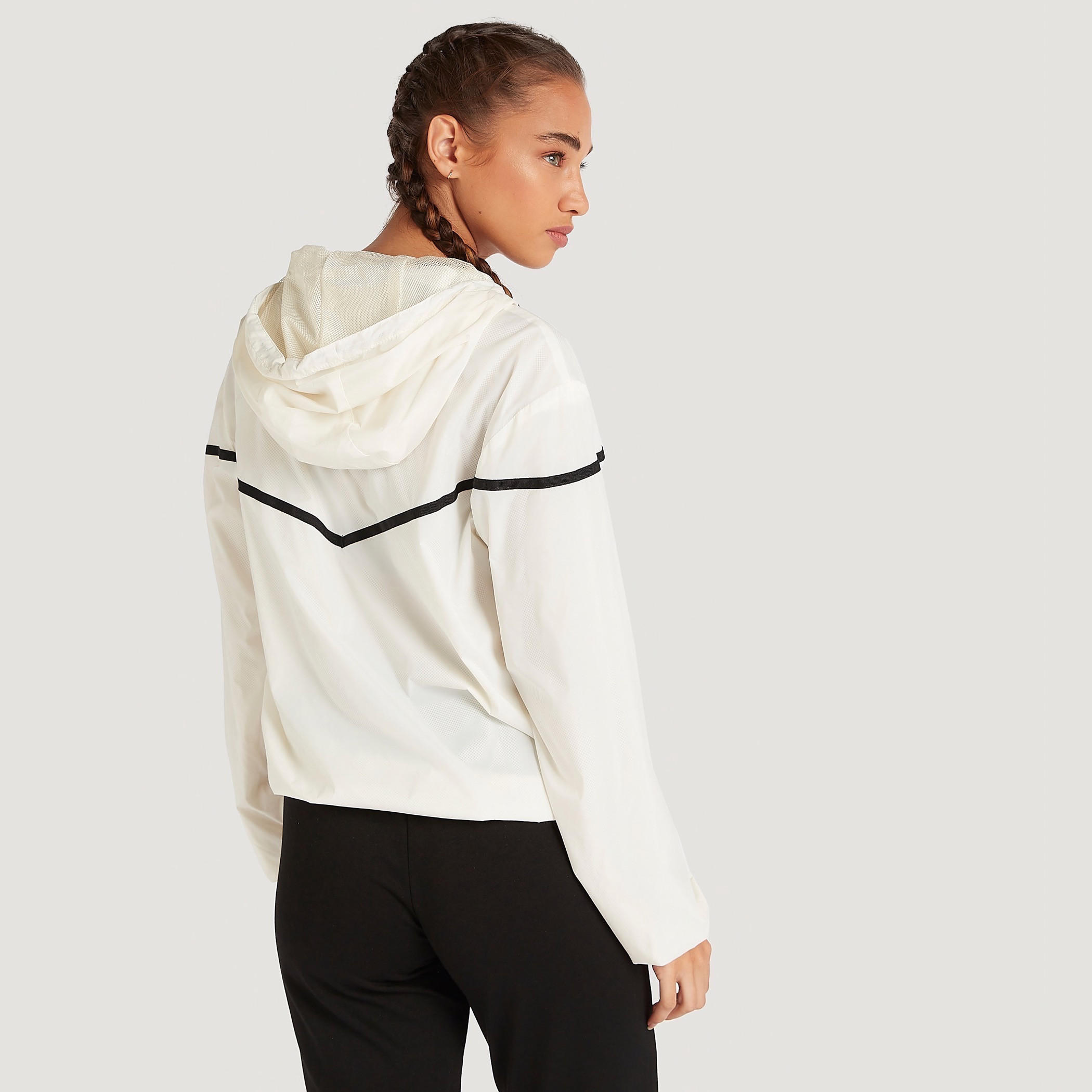 جاكيت مستدام سادة بأكمام طويلة وقبعَة-women-clothing-sportswearandactivewear-coatsandjackets-jackets-image-5