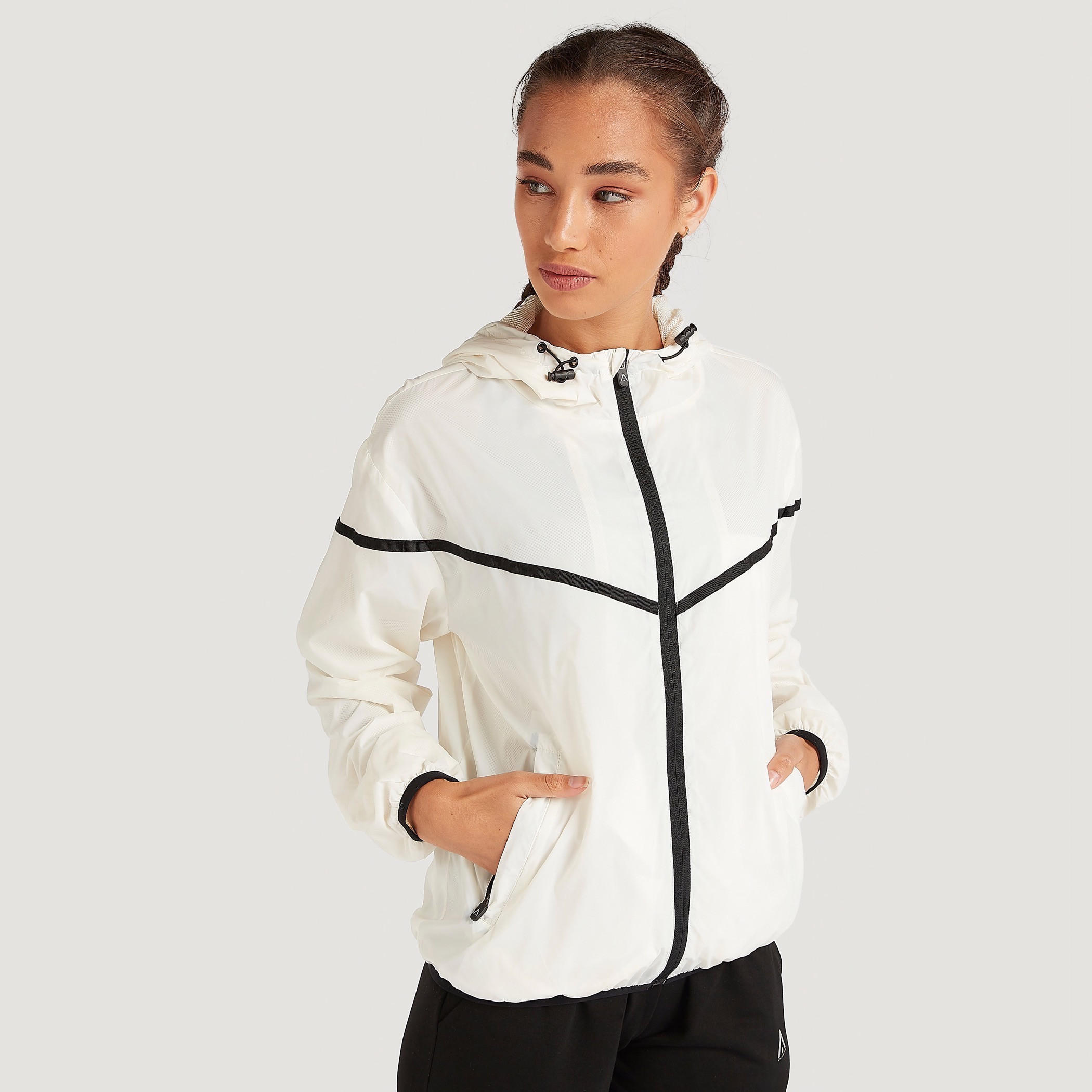 جاكيت مستدام سادة بأكمام طويلة وقبعَة-women-clothing-sportswearandactivewear-coatsandjackets-jackets-image-4