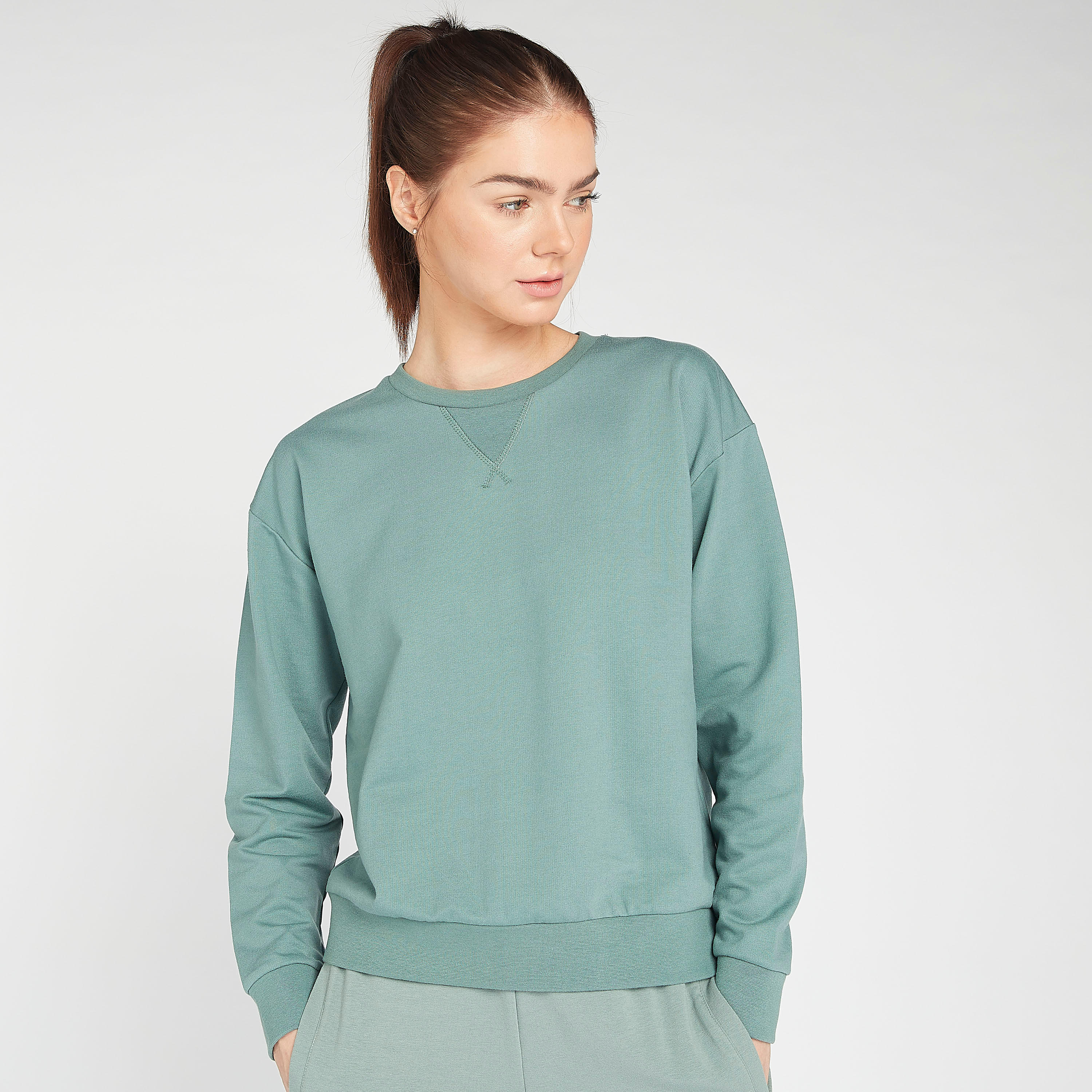 Sustainable Solid Crew Neck Sweatshirt with Long Sleeves-women-clothing-sportswearandactivewear-hoodiesandsweatshirts-image-5