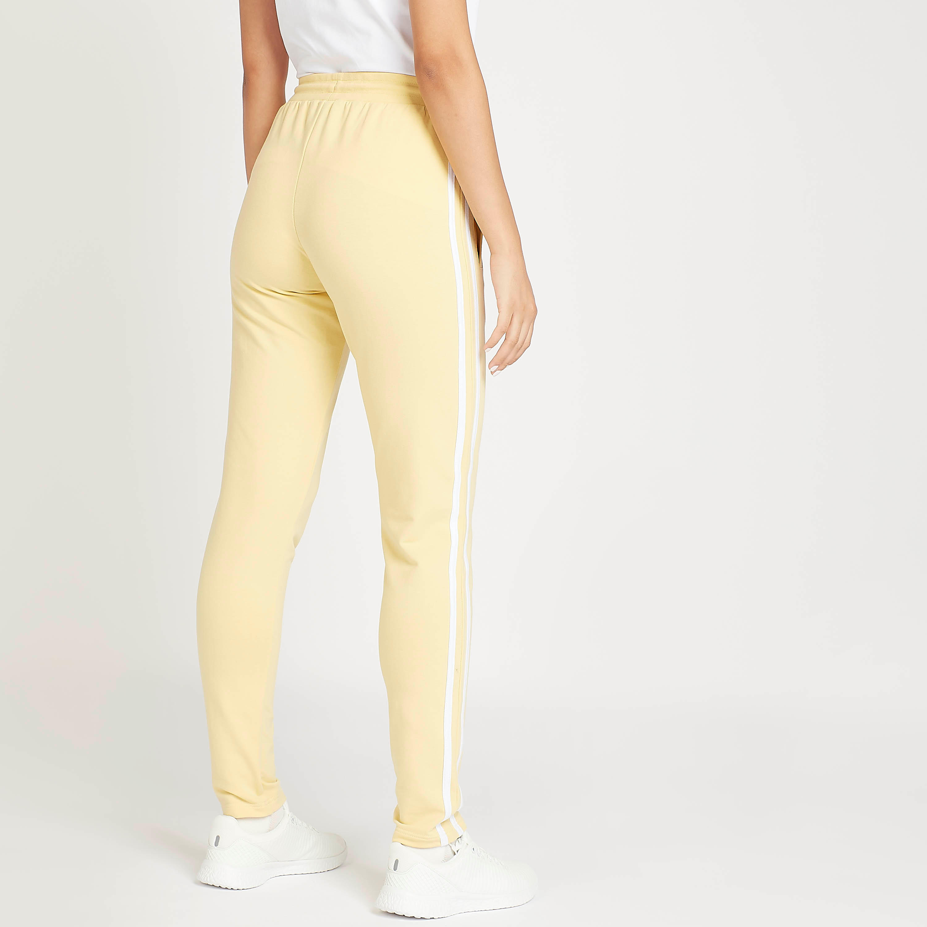 بنطلون رياضي سادة بتفاصيل شريطة ورباط إغلاق-women-clothing-sportswearandactivewear-bottoms-image-4