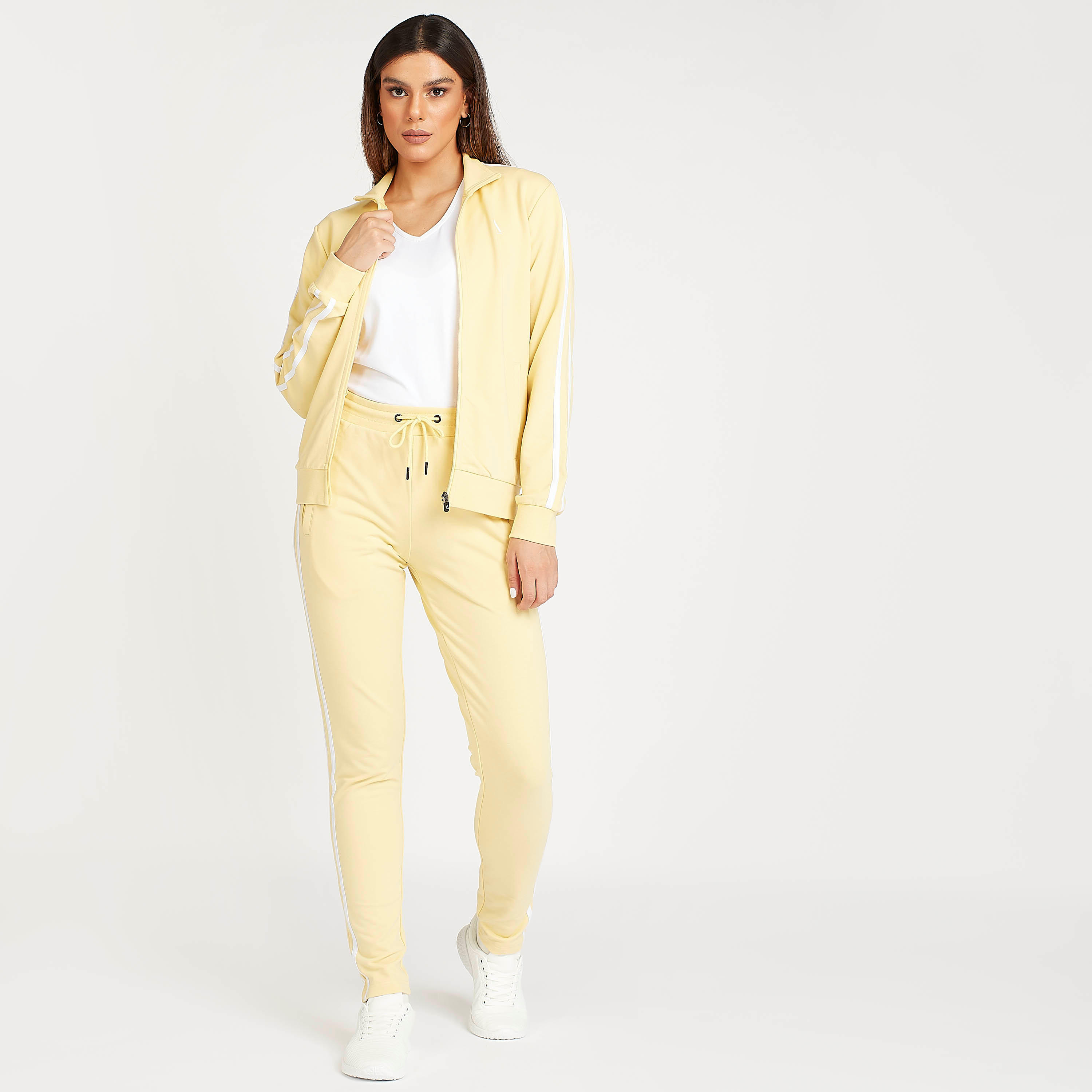 بنطلون رياضي سادة بتفاصيل شريطة ورباط إغلاق-women-clothing-sportswearandactivewear-bottoms-image-5