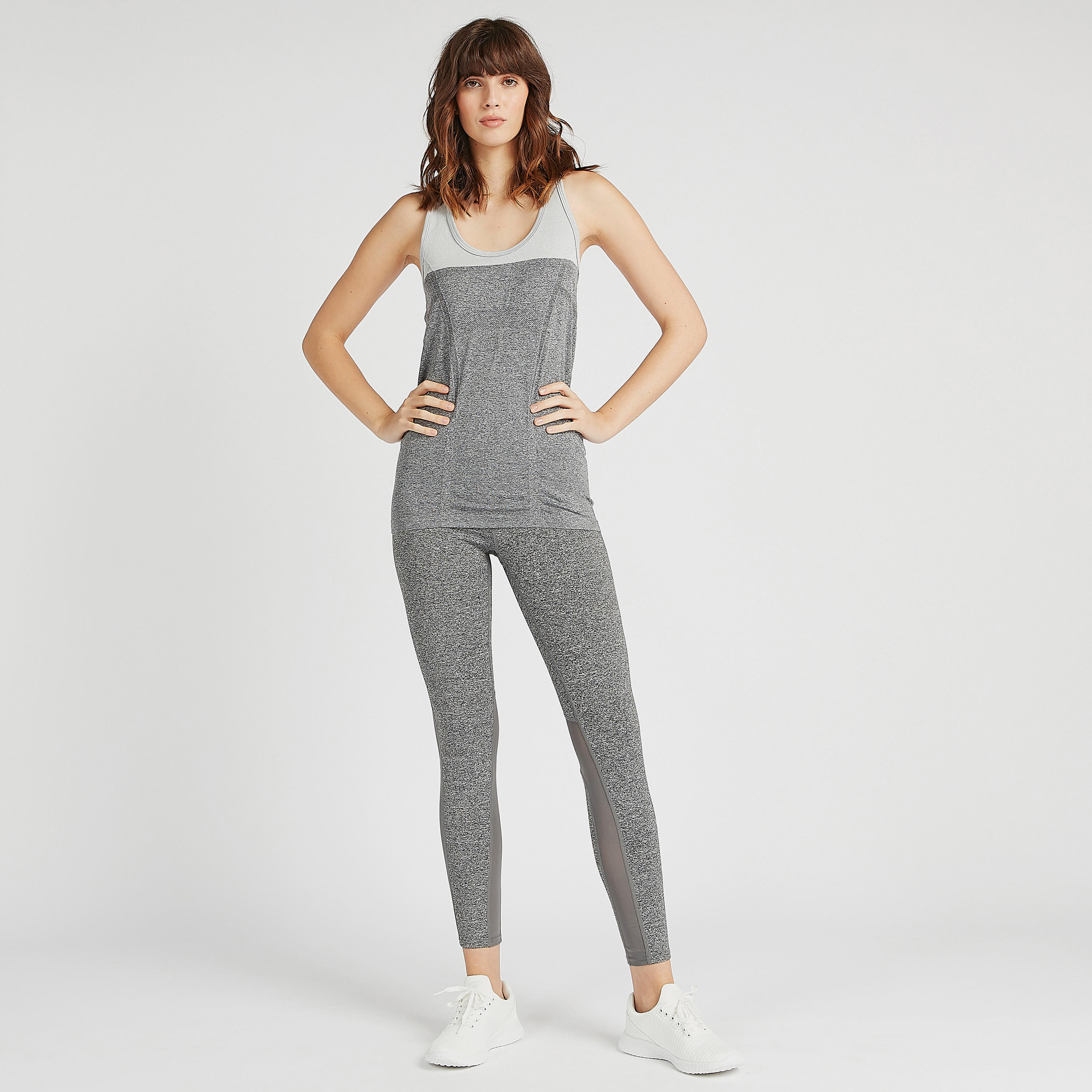 بنطلون ليقنز سادة بخصر مرتفع وتفاصيل شبكية-women-clothing-bottoms-leggings-image-2