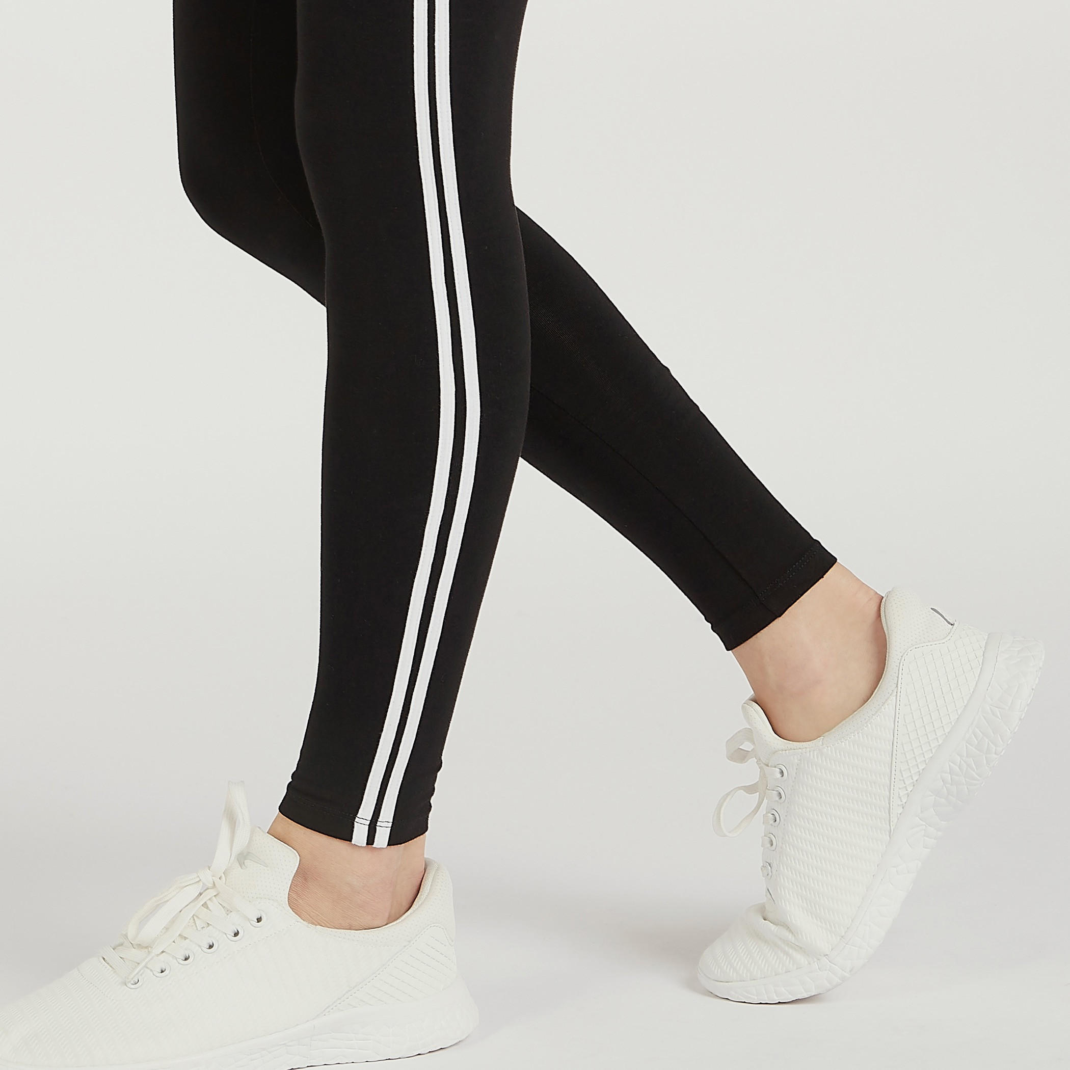 بنطلون سادة بتفاصيل شريطة وخصر مطّاطي-women-clothing-bottoms-leggings-image-3