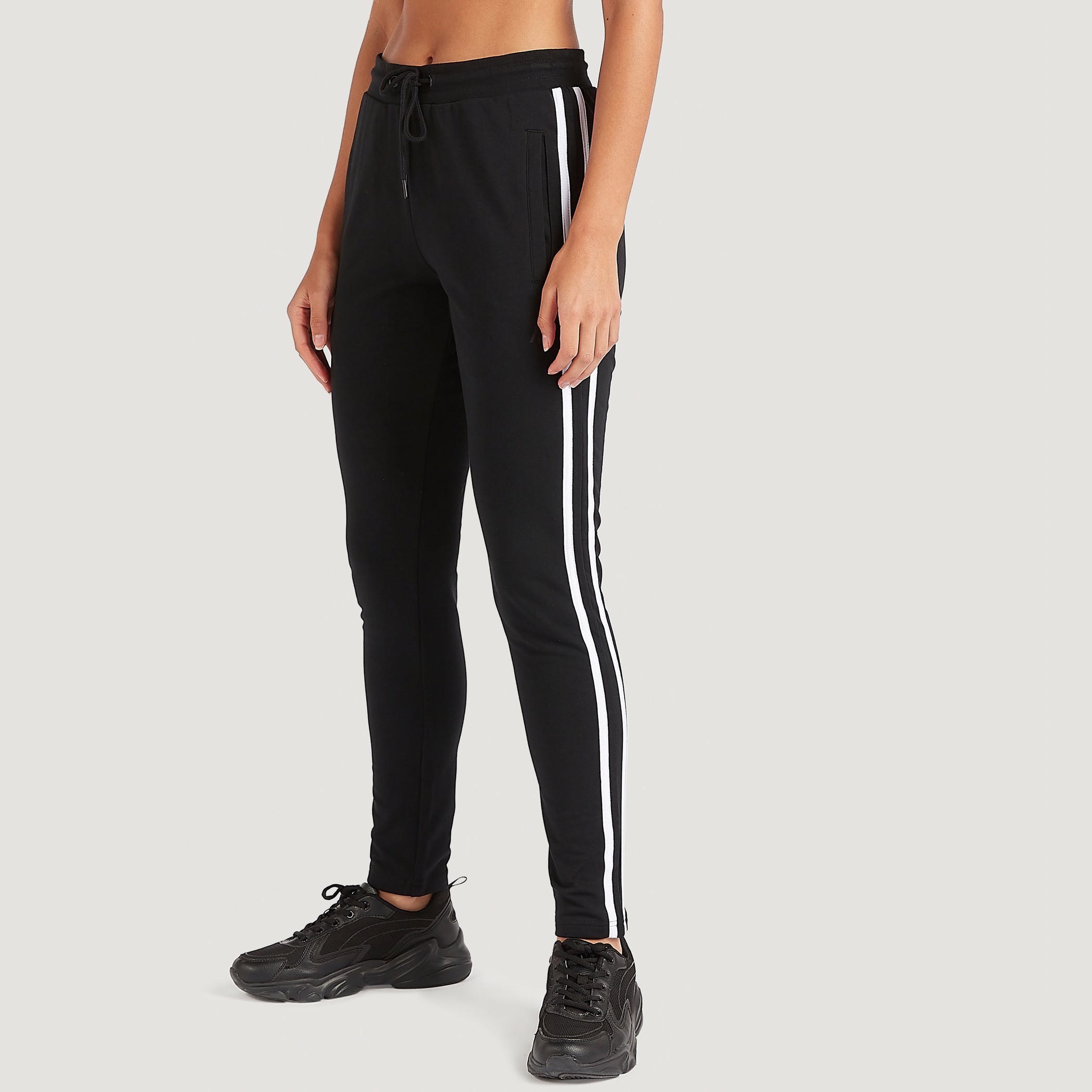 بنطلون رياضي سادة بجيوب ورباط إغلاق-women-clothing-bottoms-joggers-image-5