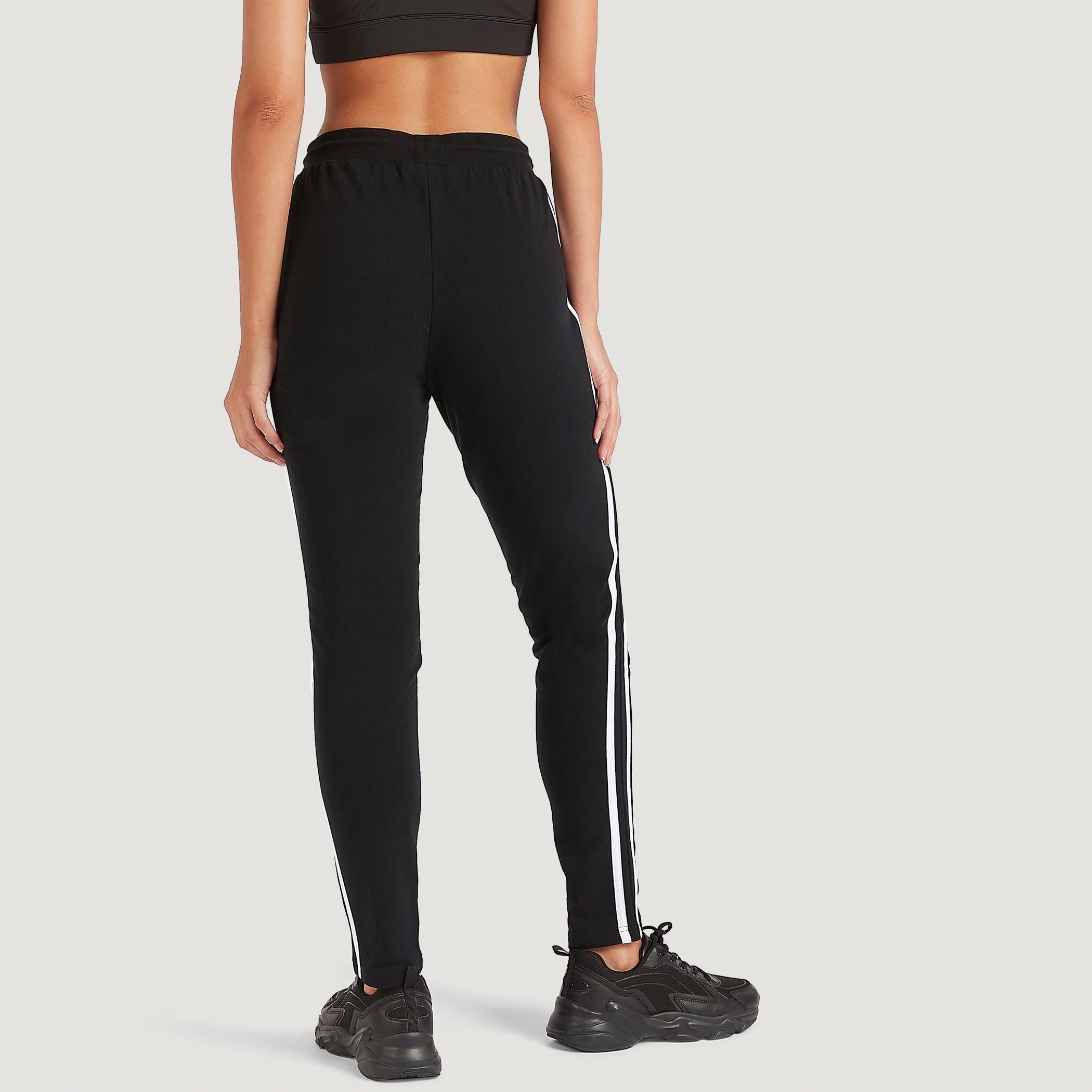 بنطلون رياضي سادة بجيوب ورباط إغلاق-women-clothing-bottoms-joggers-image-2