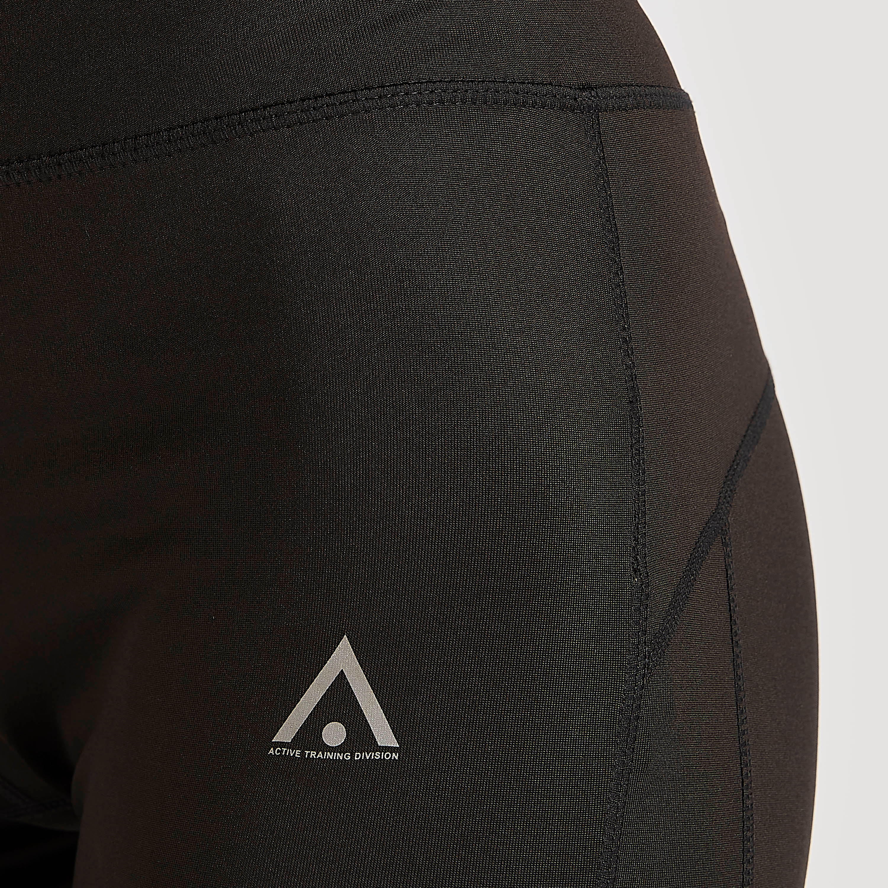 بنطلون ليقنز بخصر مطّاطي وألواح جانبيّة بتصاميم مفرّغة-women-clothing-bottoms-leggings-image-3